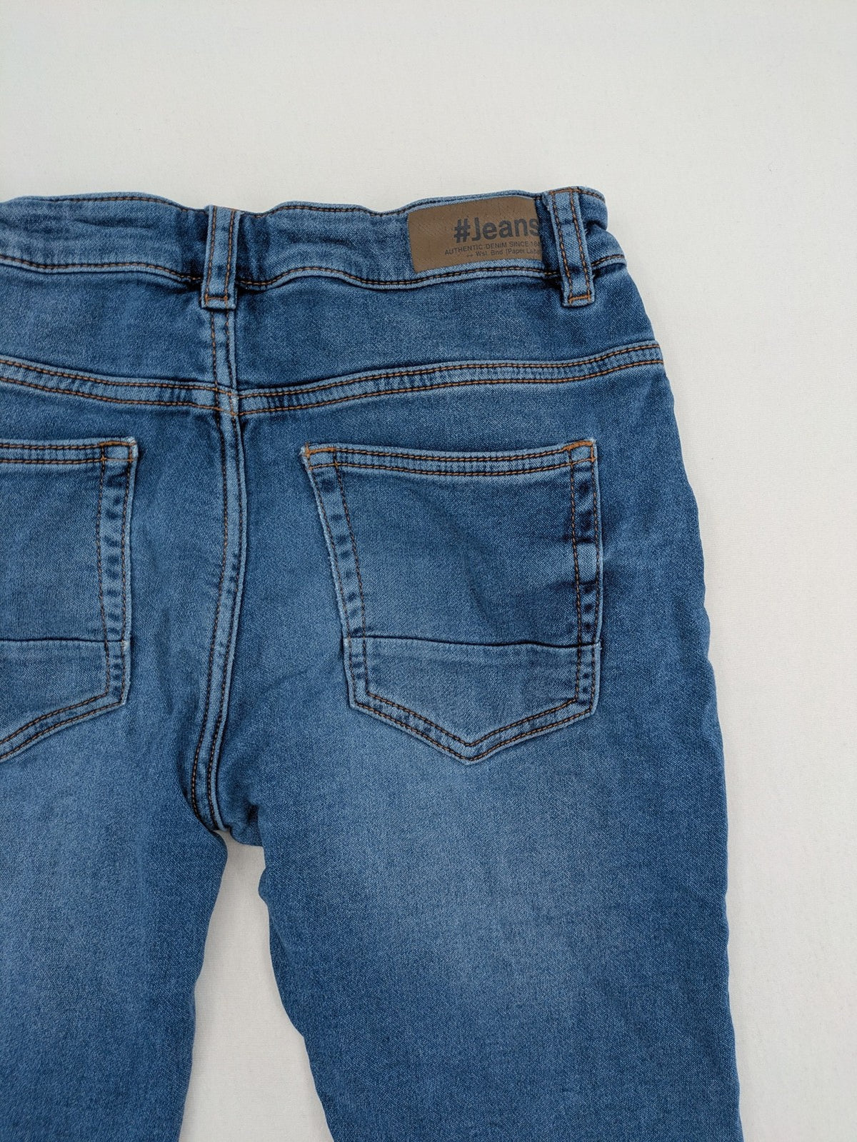 C&A blue straight jeans medium wash 5-pocket style with zipper and button closure