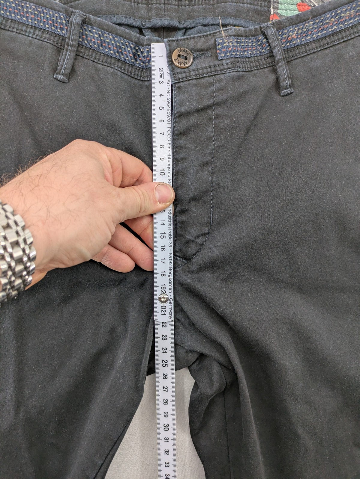 MMX grey chino pants with colorful inner waistband and premium bio-cotton blend.