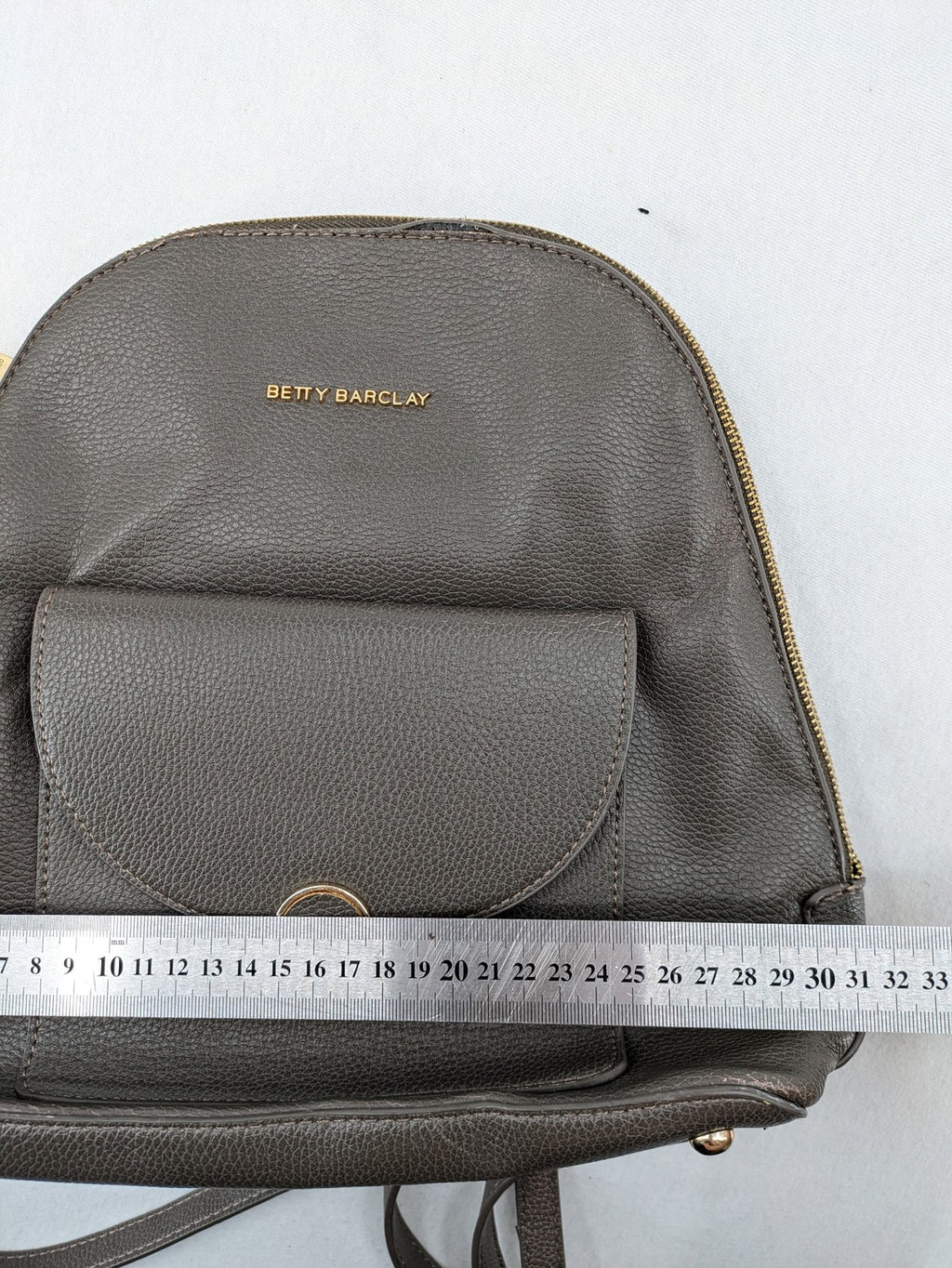 Betty Barclay grey handbag textured faux leather gold metal details adjustable straps