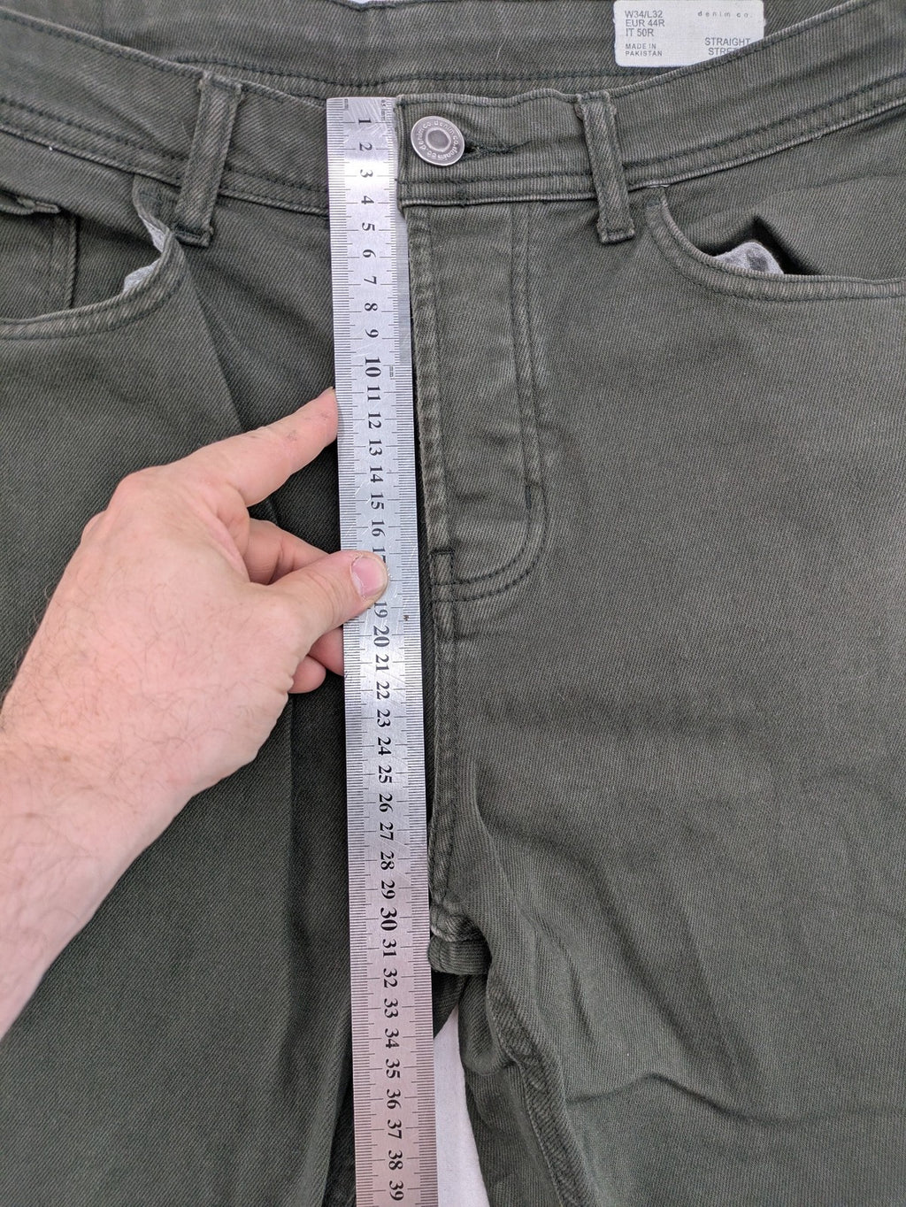 Denim & Co. green straight jeans 5-pocket design, cotton-stretch material.