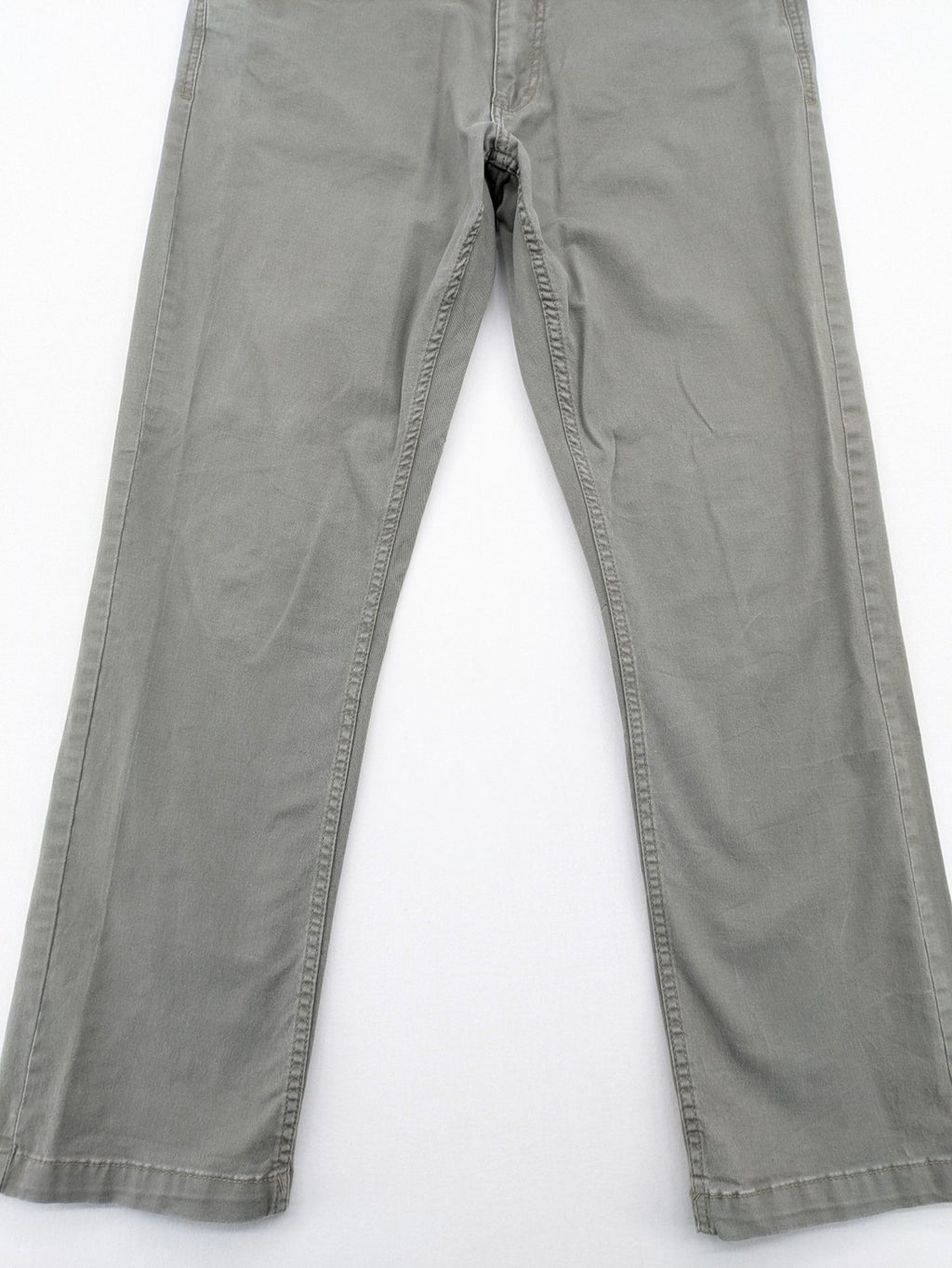 C&A pink chino pants classic 5-pocket style with zipper, made of stretch cotton.