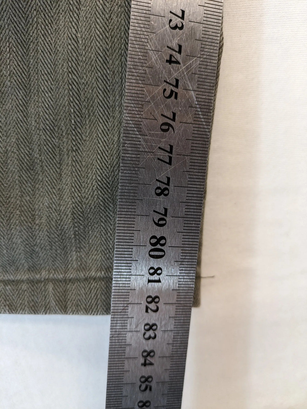 Gerry Weber grey straight jeans with herringbone pattern and classic 5-pocket design.