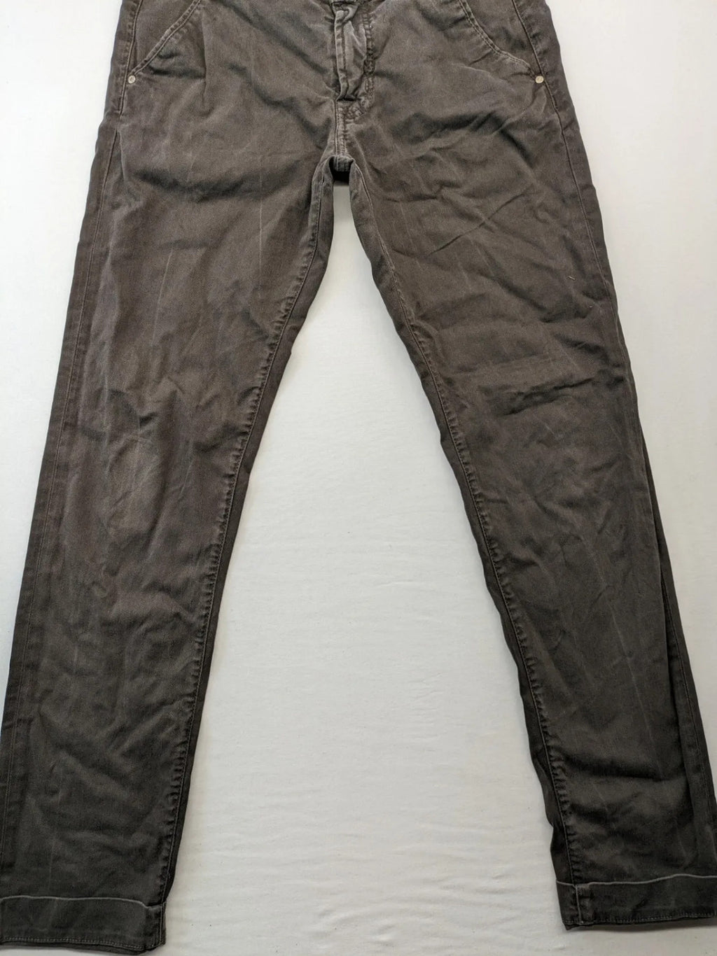 Jacob Cohen black straight jeans with leather logo patch and zip fly, size 32.