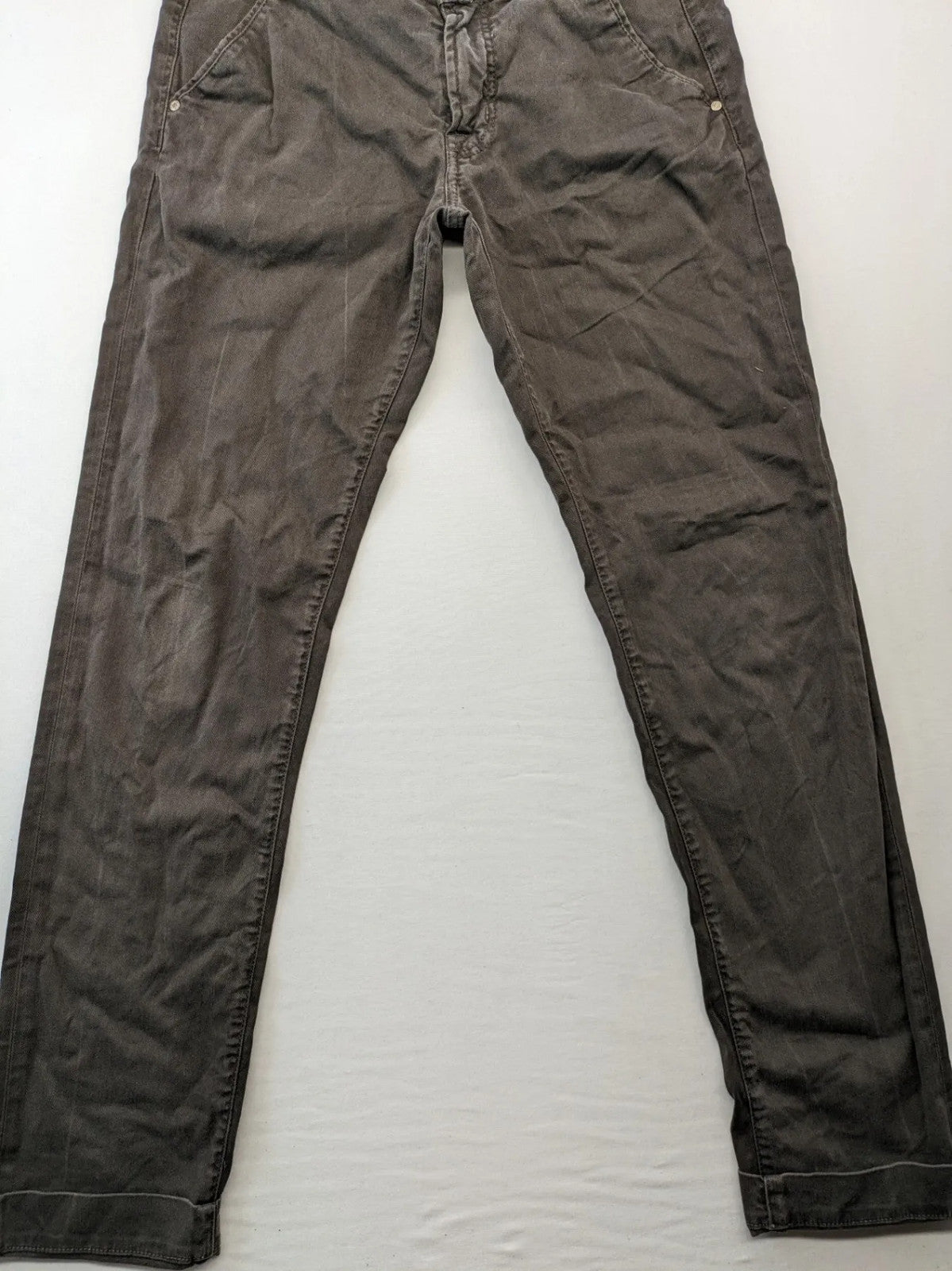 Jacob Cohen black straight jeans with leather logo patch and zip fly, size 32.