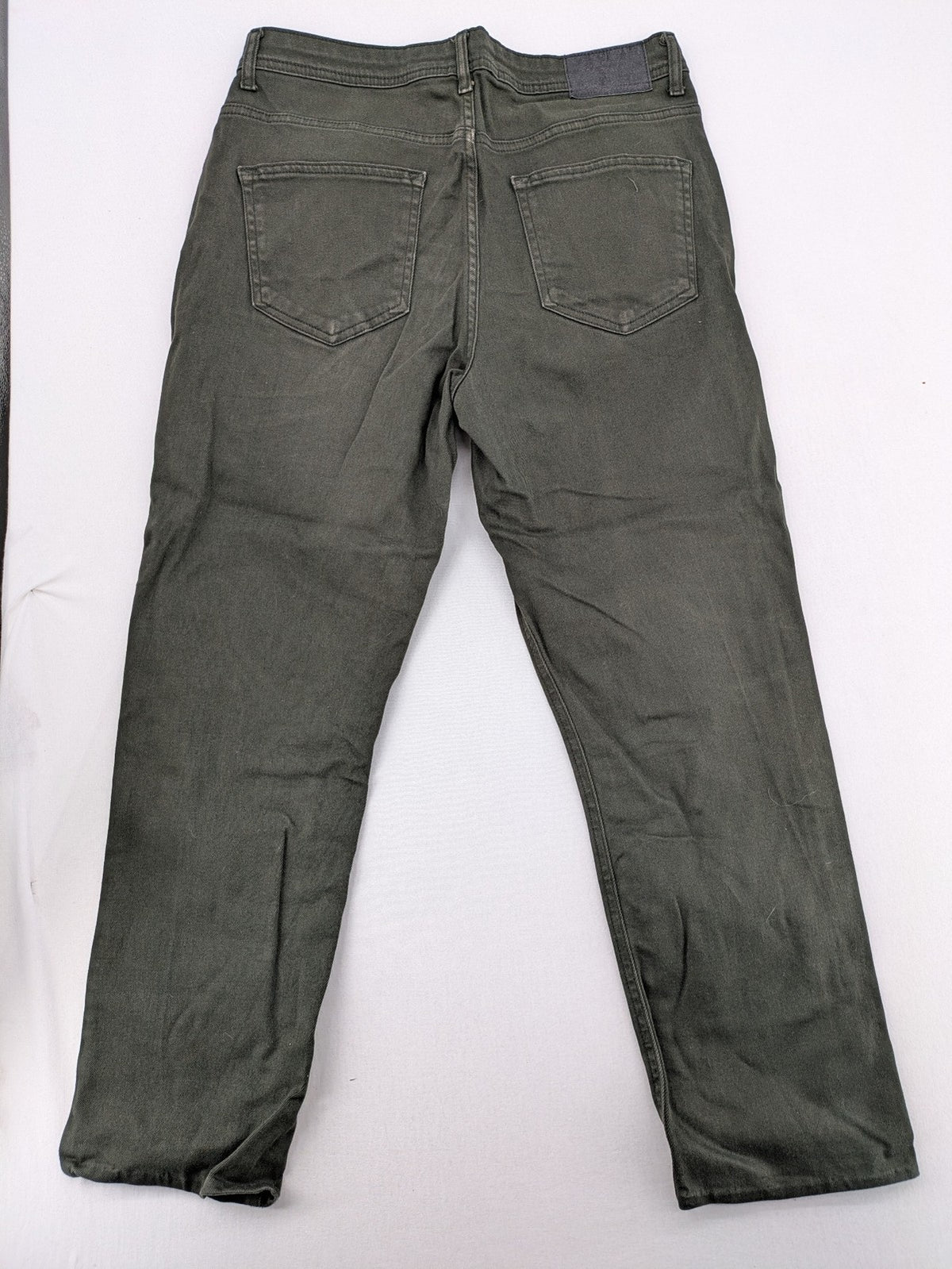 Denim & Co. green straight jeans 5-pocket design, cotton-stretch material.