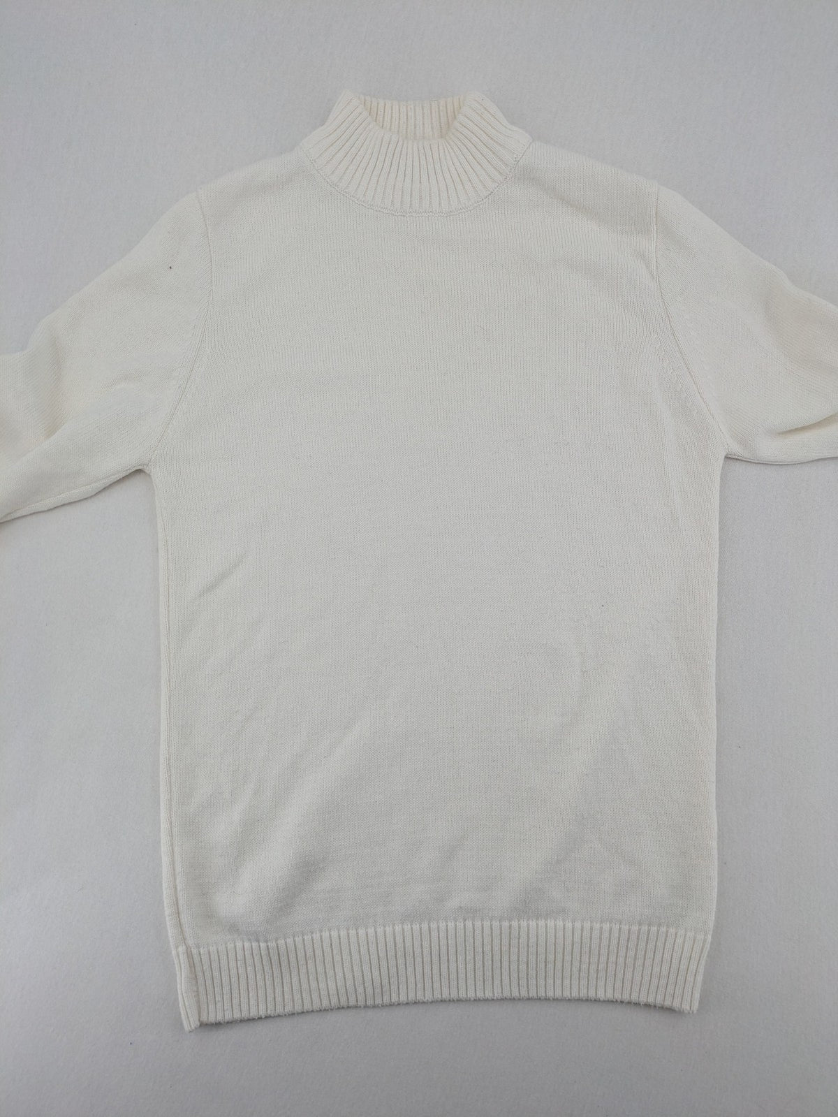 Parz Park white turtle neck jumper with ribbed collar and cuffs, soft acrylic material.