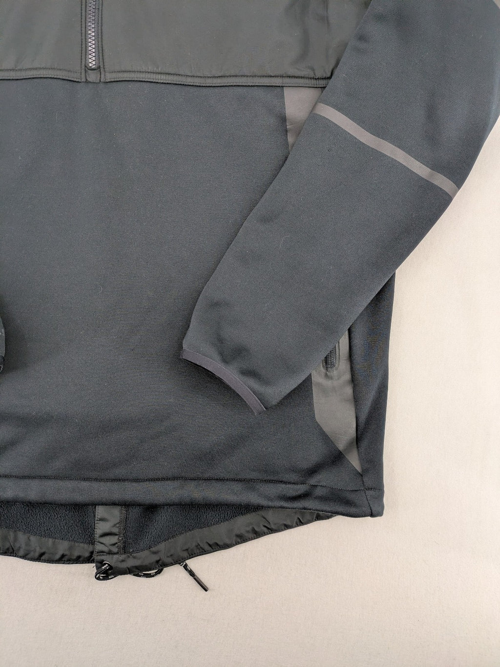 Under Armour grey ColdGear hoodie anorak with quarter zip and adjustable hood.