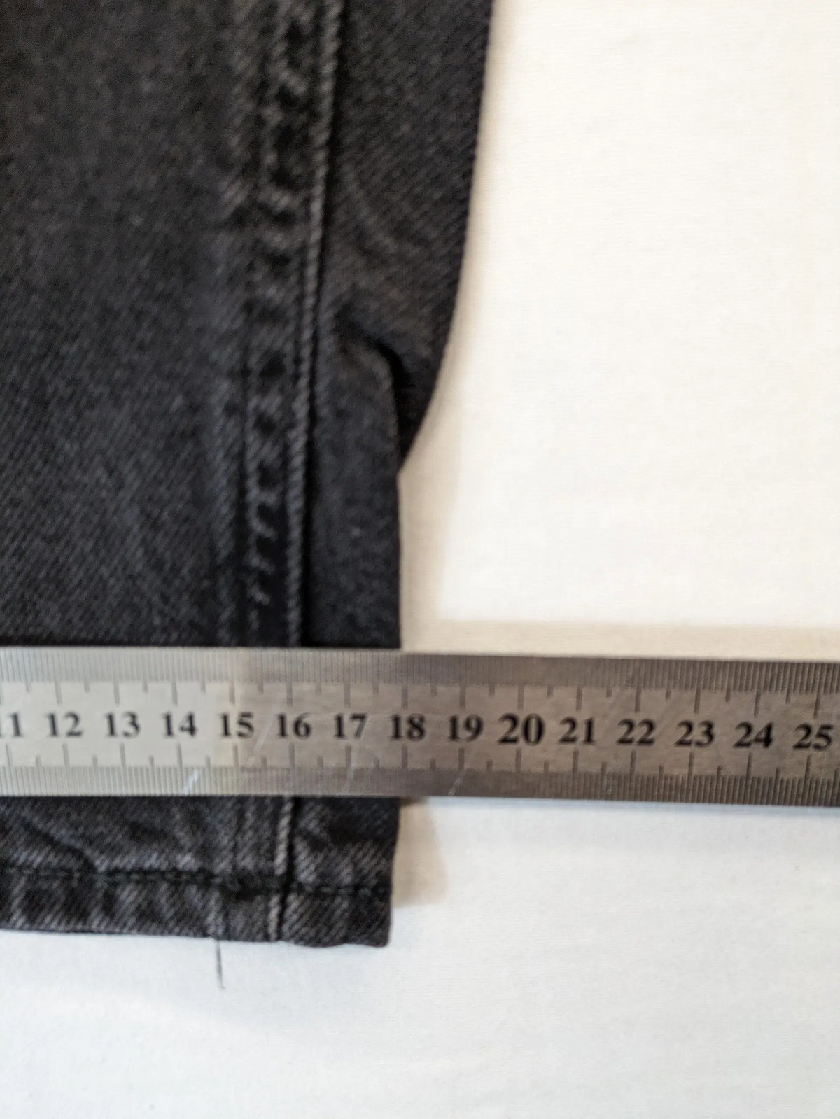 Jack & Jones grey loose fit jeans with classic button fly and 5-pocket design.