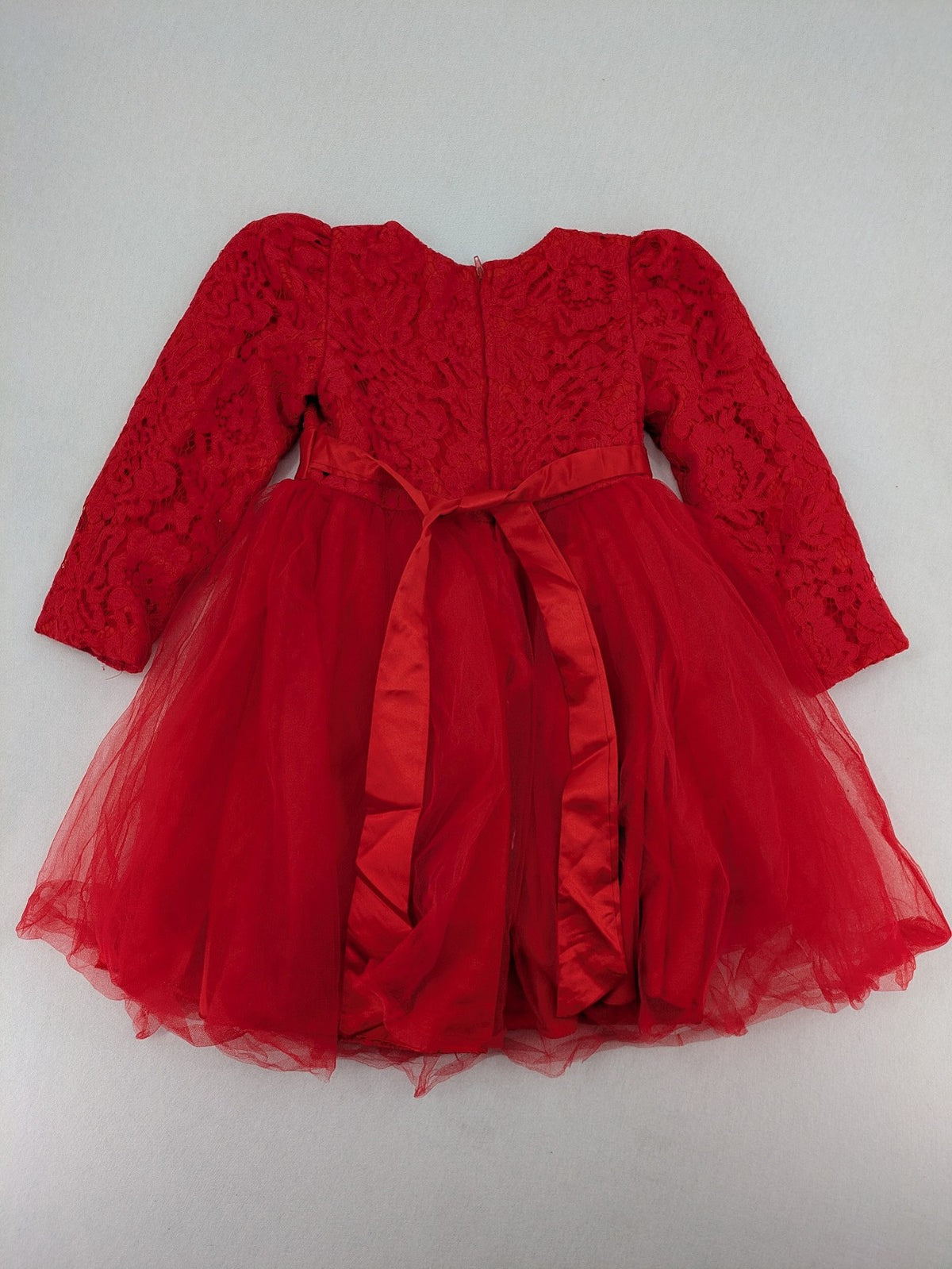 Perfekt red bridal party dress with floral lace bodice and tulle skirt, pearl embellishments.