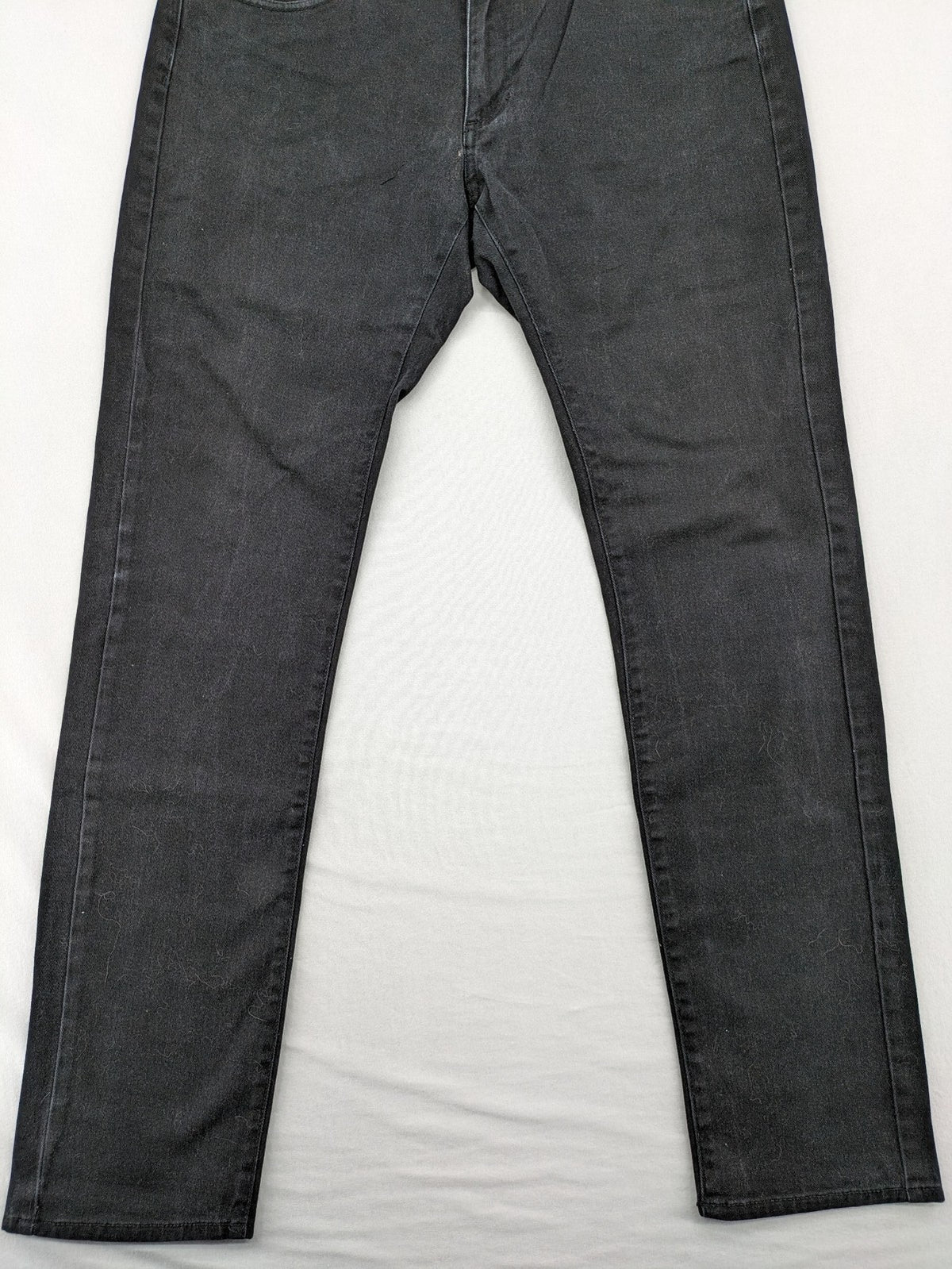 H&M Divided black skinny jeans low waist 5-pocket style with stretch denim material.