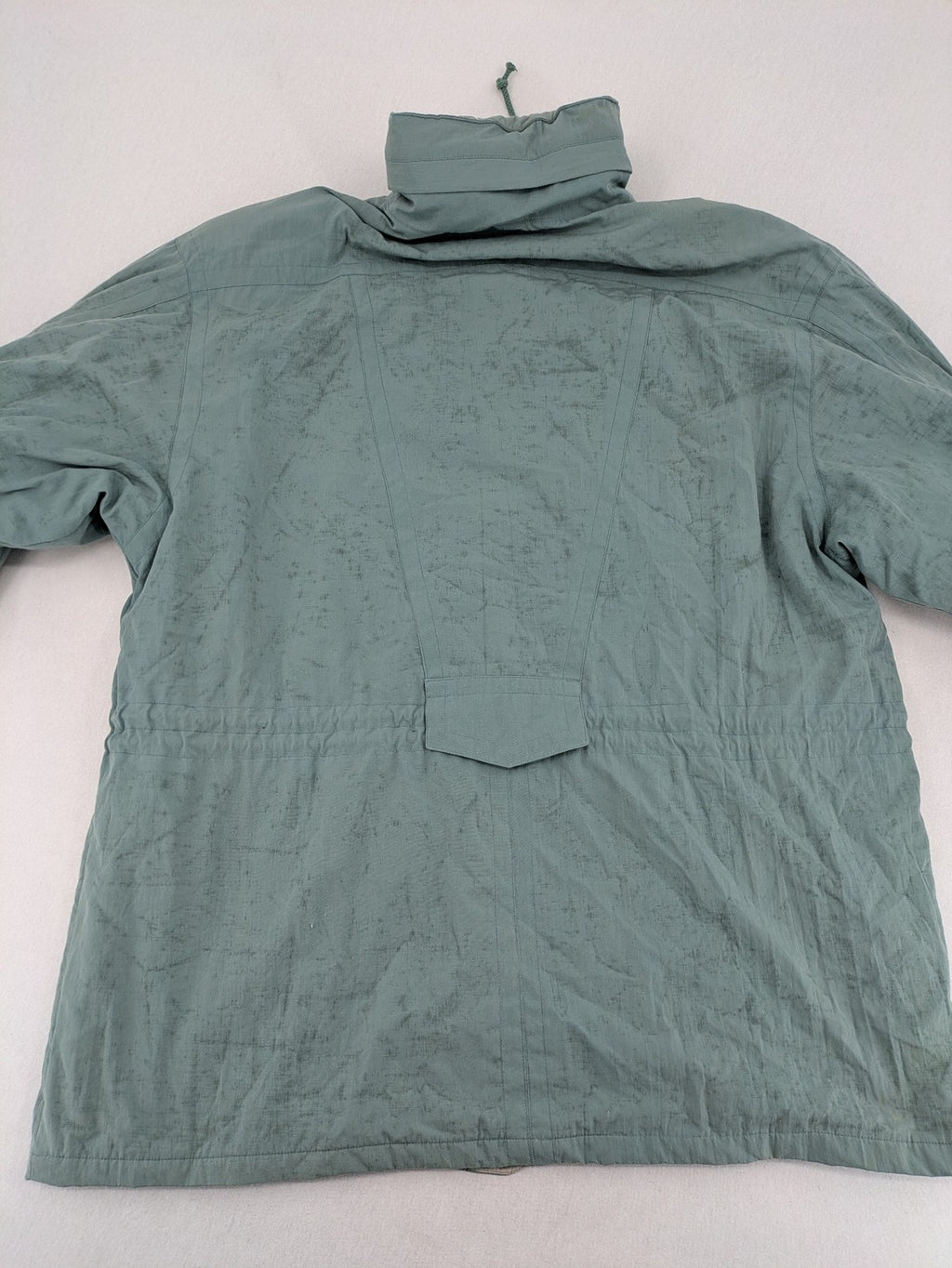 Klima green jacket vintage style, windproof, waterproof, with hidden hood and multiple pockets.