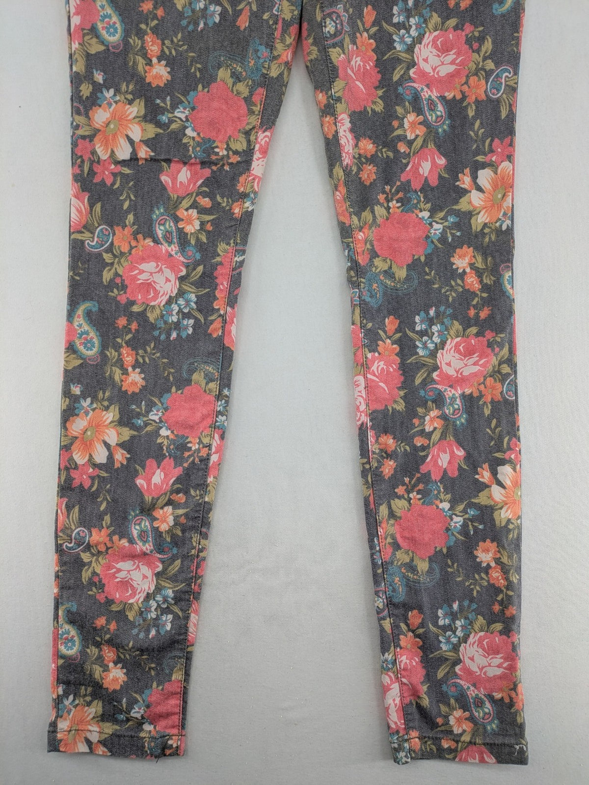 ONLY blue straight jeans with vibrant floral and paisley print on denim fabric.