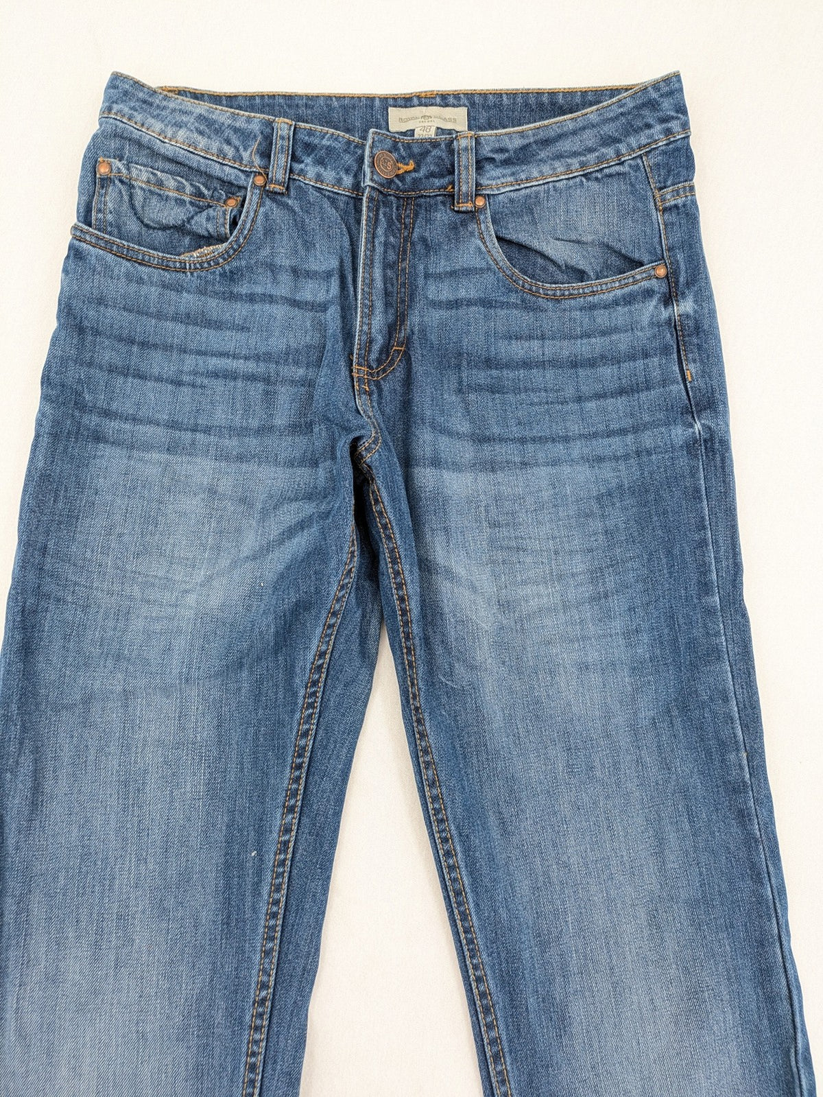 Royal Class blue straight jeans 5-pocket design, medium wash, made from organic cotton.