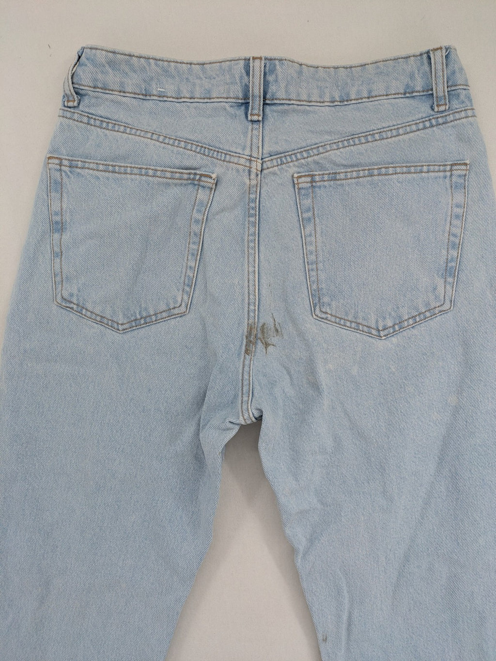 MNG blue high waist mom jeans with raw hem and five-pocket style.