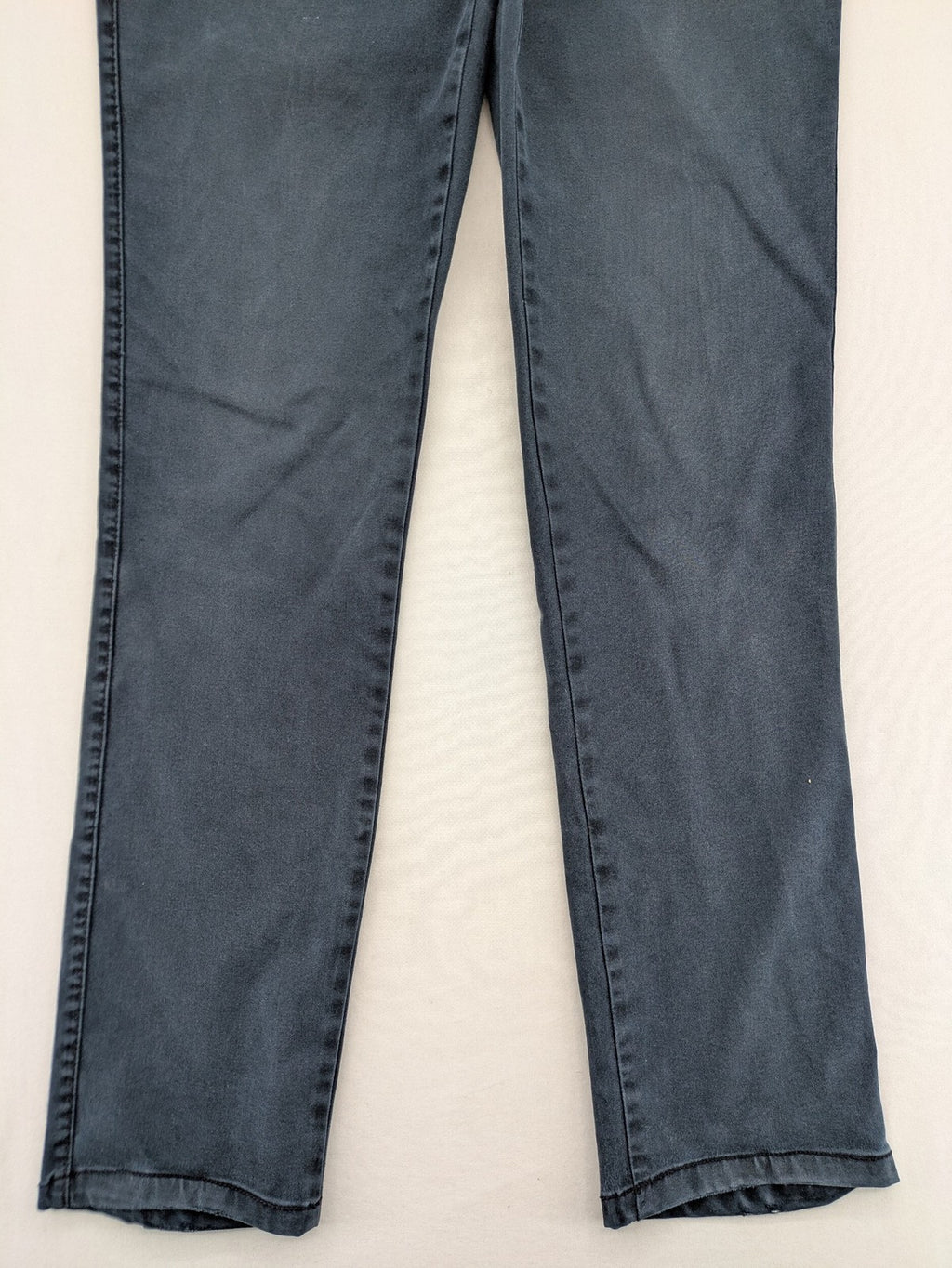 BRAX blue straight leg jeans with "Mary" fit, soft stretch fabric, and washed finish.