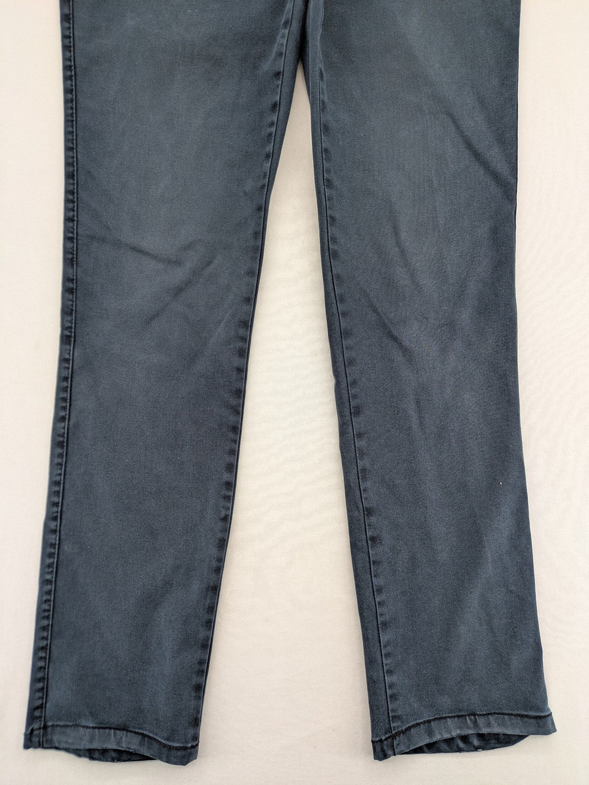 BRAX blue straight leg jeans with "Mary" fit, soft stretch fabric, and washed finish.