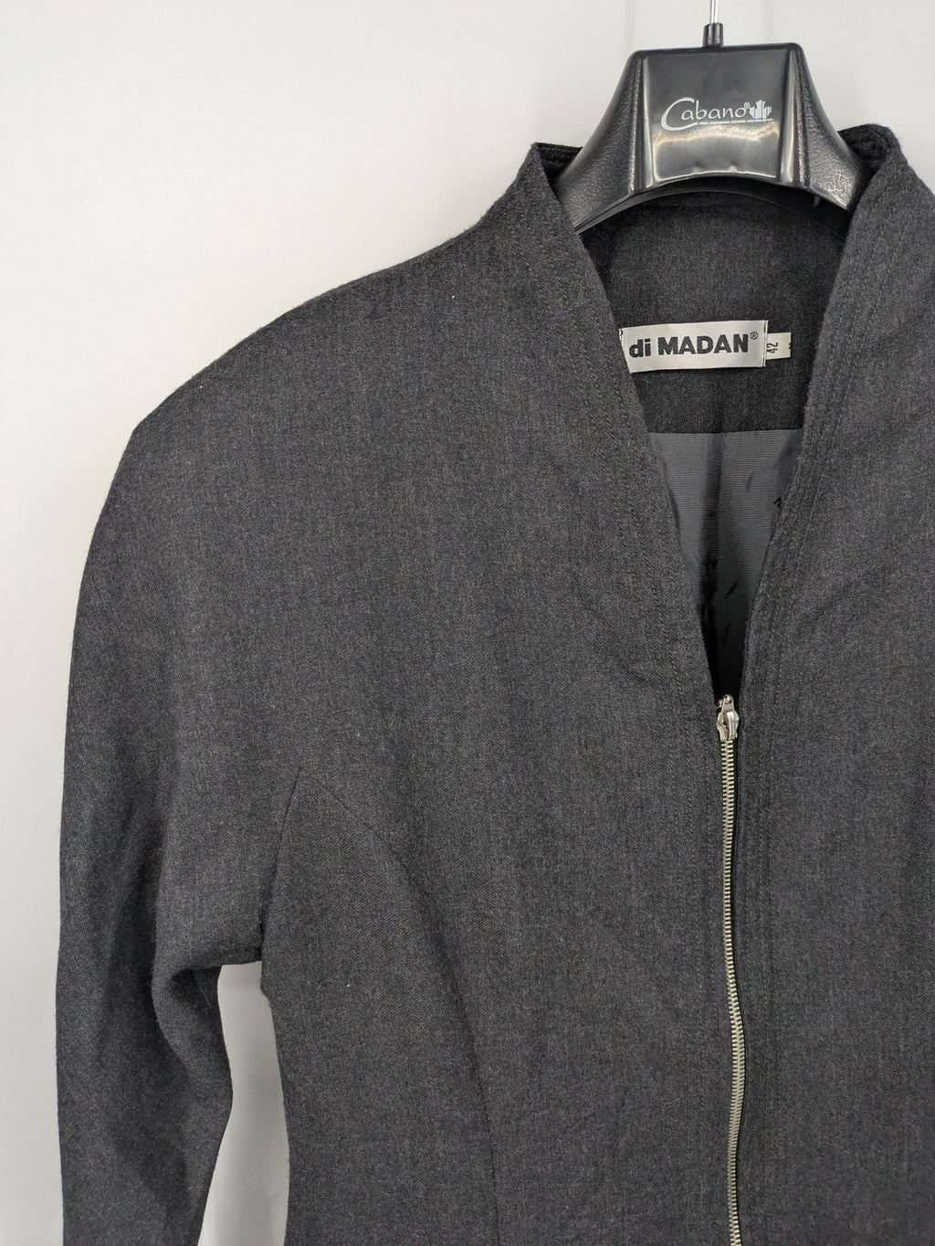 Schurwolle grey vintage coat dress with standing collar and two-way zipper.