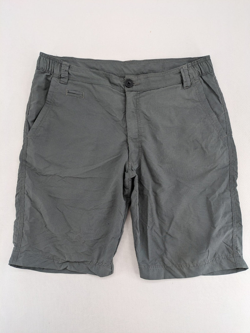 Luciano grey shorts lightweight polyamide with elastic waistband and button closure.