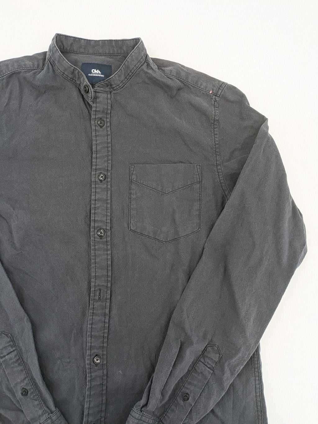 Clockhouse grey long-sleeve shirt with stand-up collar and chest pocket, 100% cotton.