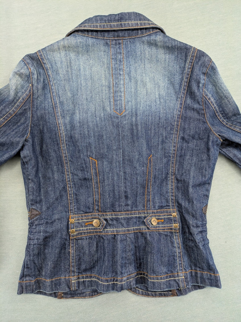 Authentic Clothing Company blue jeans blazer with contrast stitching and button closure.
