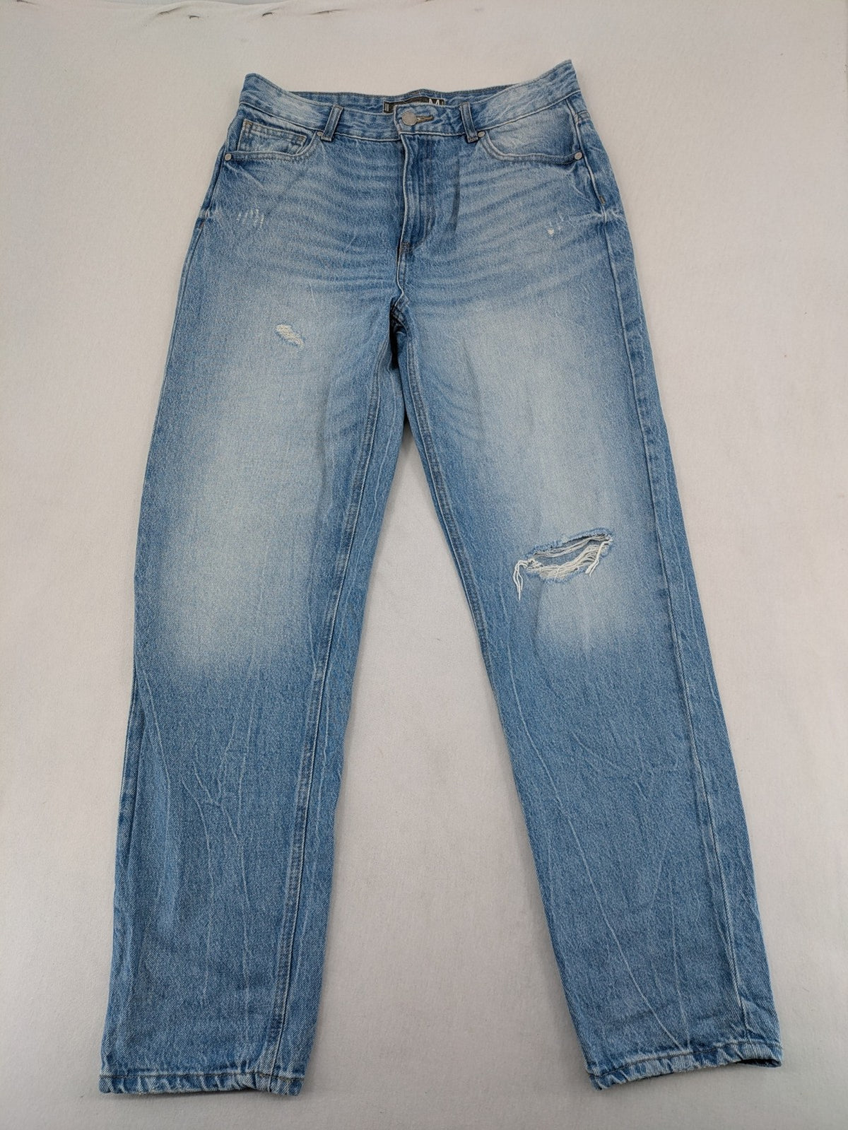 FB Sister blue mom jeans high waist distressed look with classic 5-pocket design.