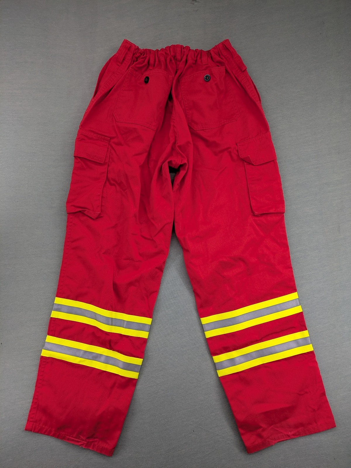 Bücking grey cargo work pants red accents with 3M Scotchlite reflective strips.