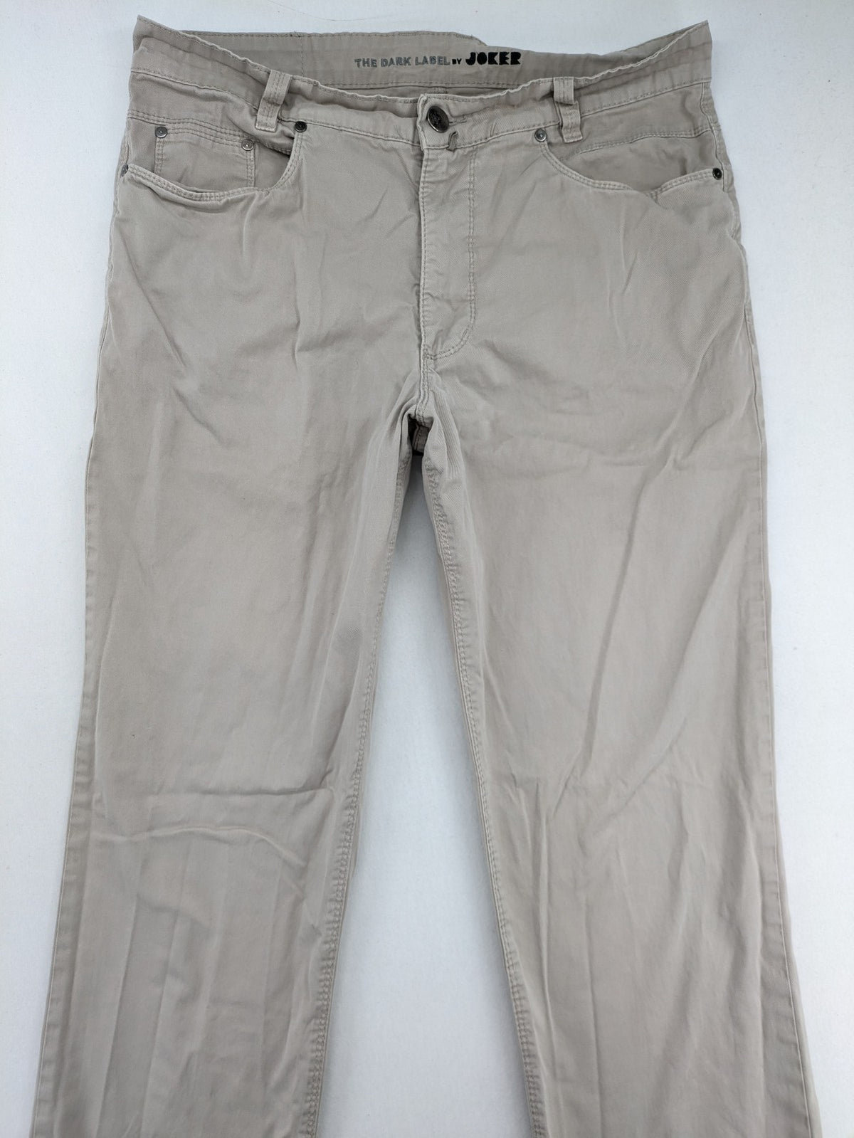 Joker beige chino pants 5-pocket design made from cotton stretch blend.