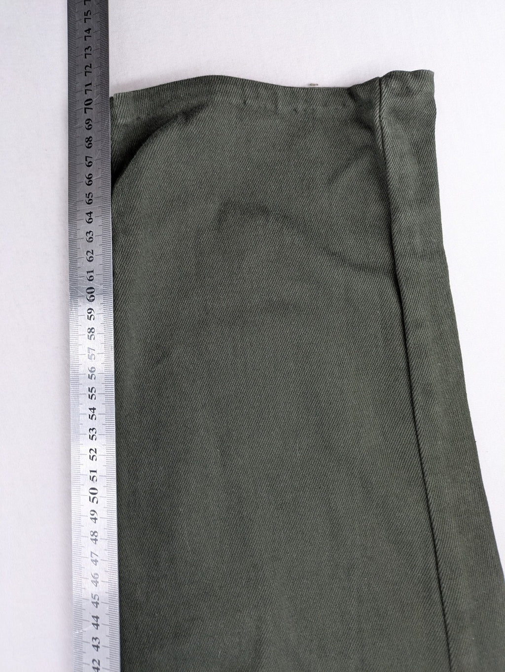 Denim & Co. green straight jeans 5-pocket design, cotton-stretch material.