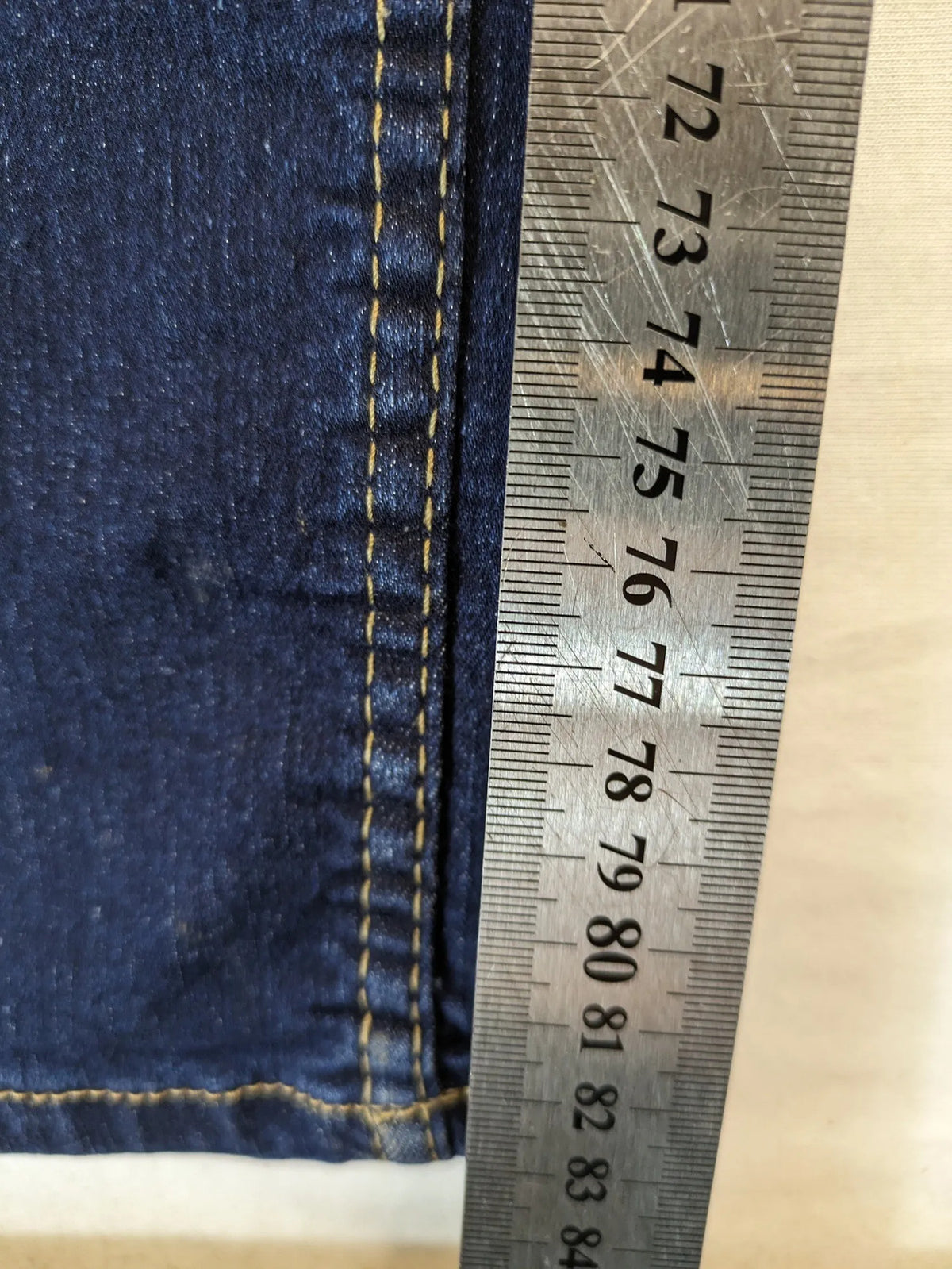 Cecil blue straight jeans with decorative inner waistband pattern and classic 5-pocket design.