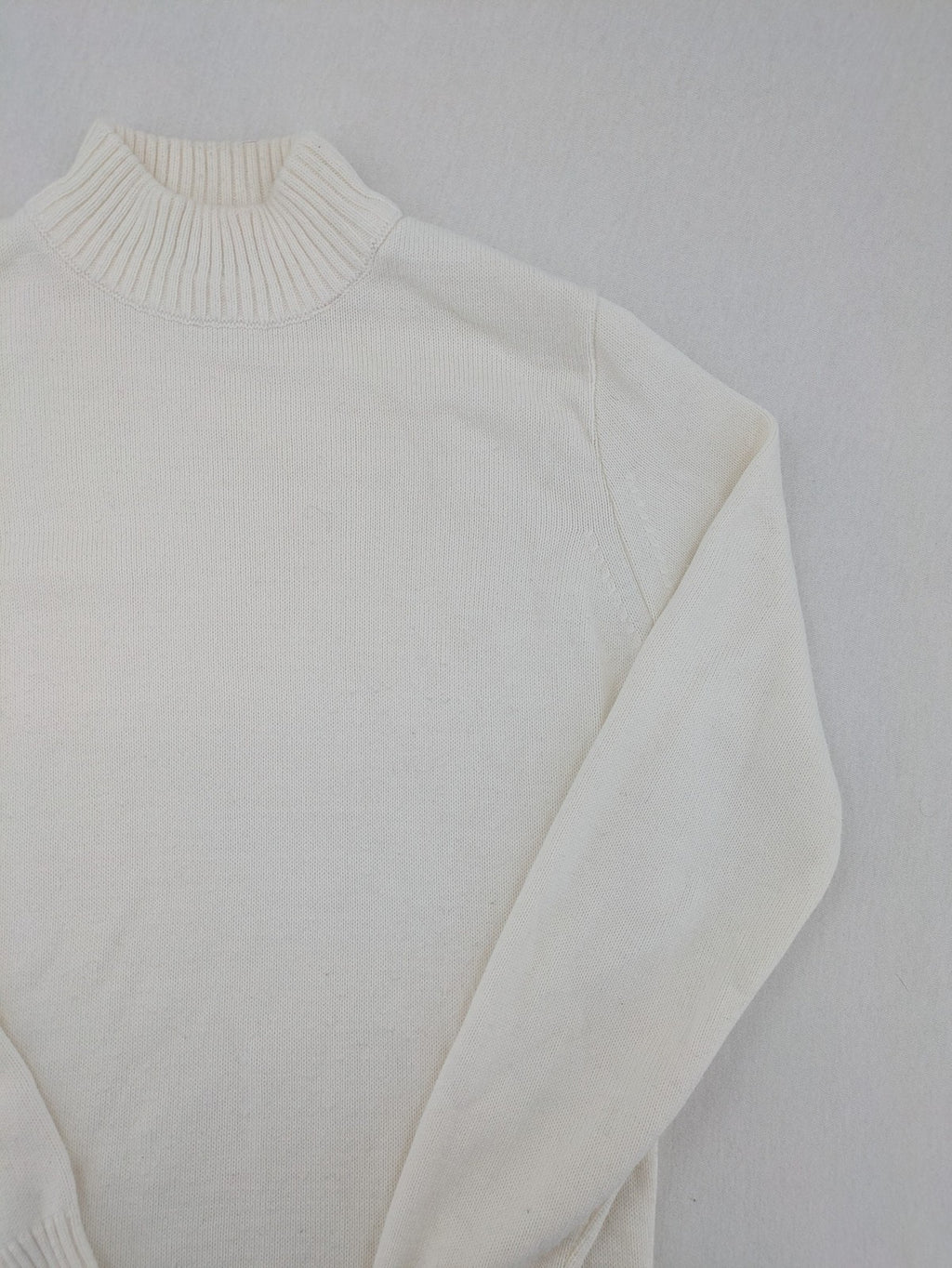 Parz Park white turtle neck jumper with ribbed collar and cuffs, soft acrylic material.