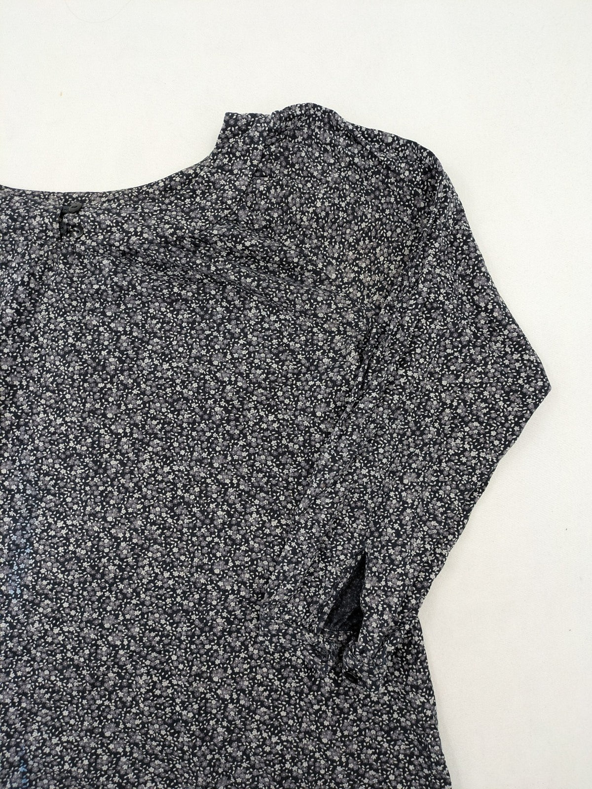 H&M navy floral tunic with 3/4 sleeves and adjustable waist drawstring.