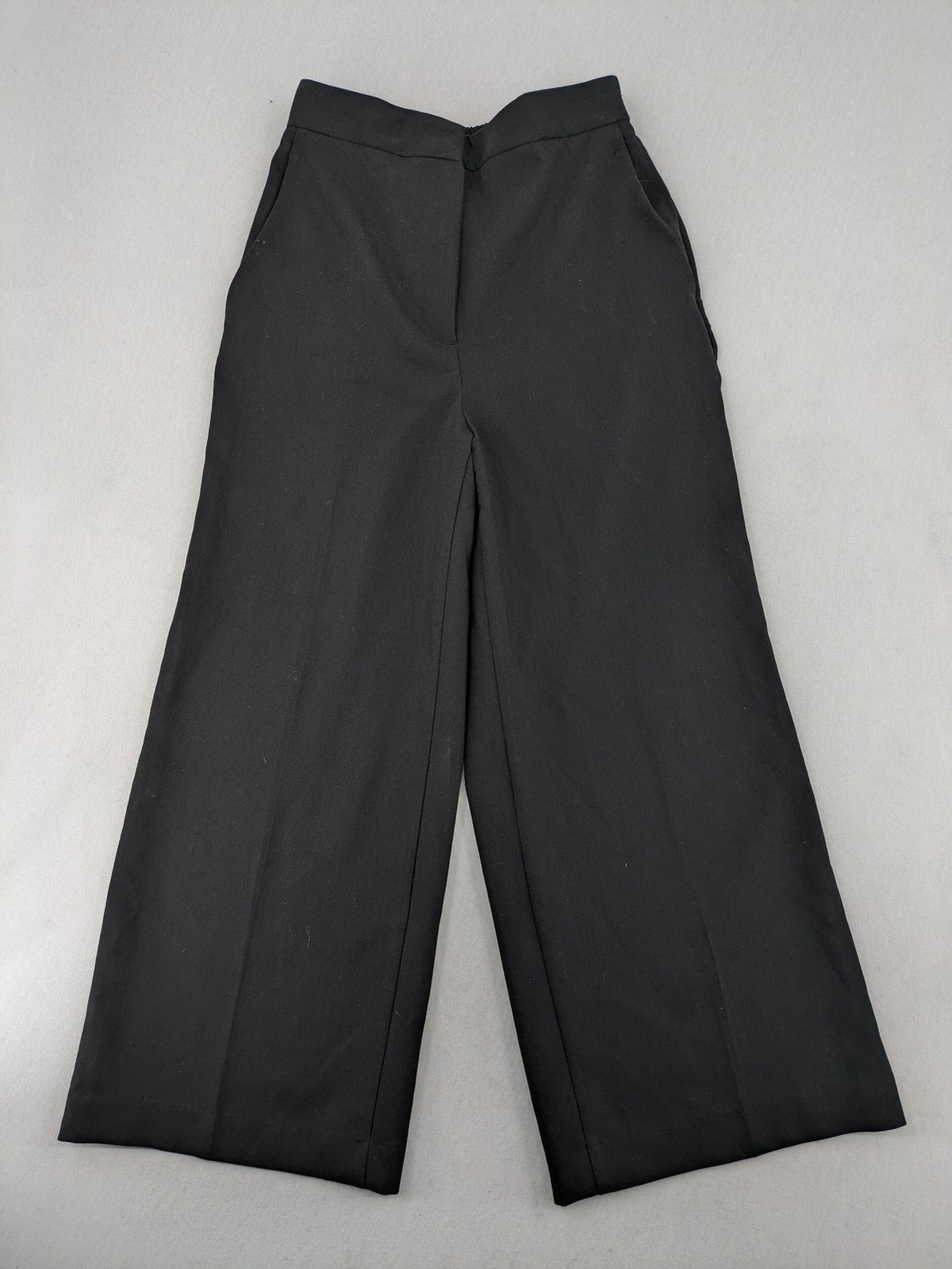 Zara black culotte pants high waist with elastic waistband and wide leg design.