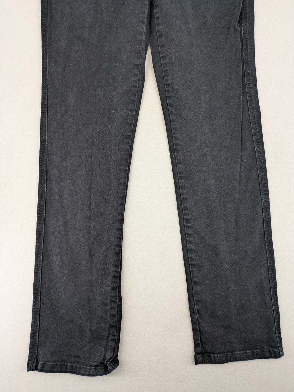 Yessica black straight leg jeans 5-pocket design cotton blend with stretch.