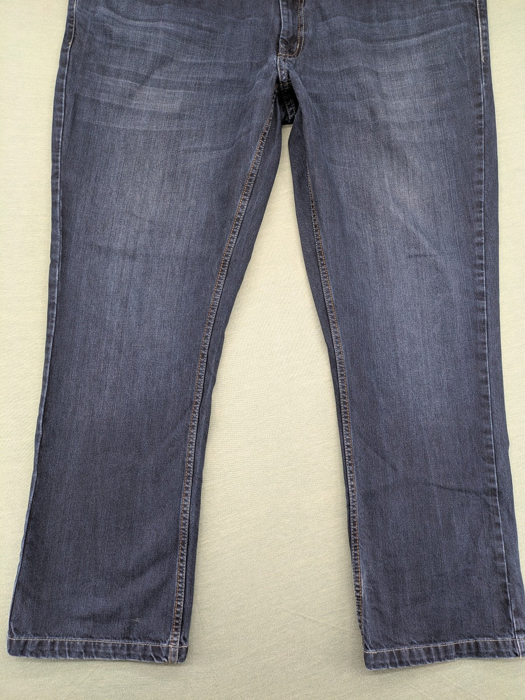 Canda blue straight jeans with five-pocket design and dark wash denim.