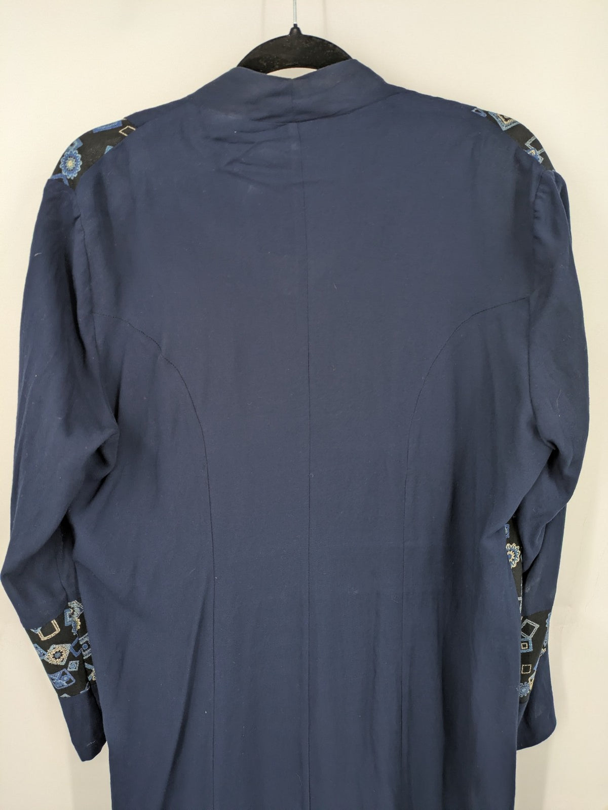 ARA long cardigan blue green geometric pattern with wide collar and button placket