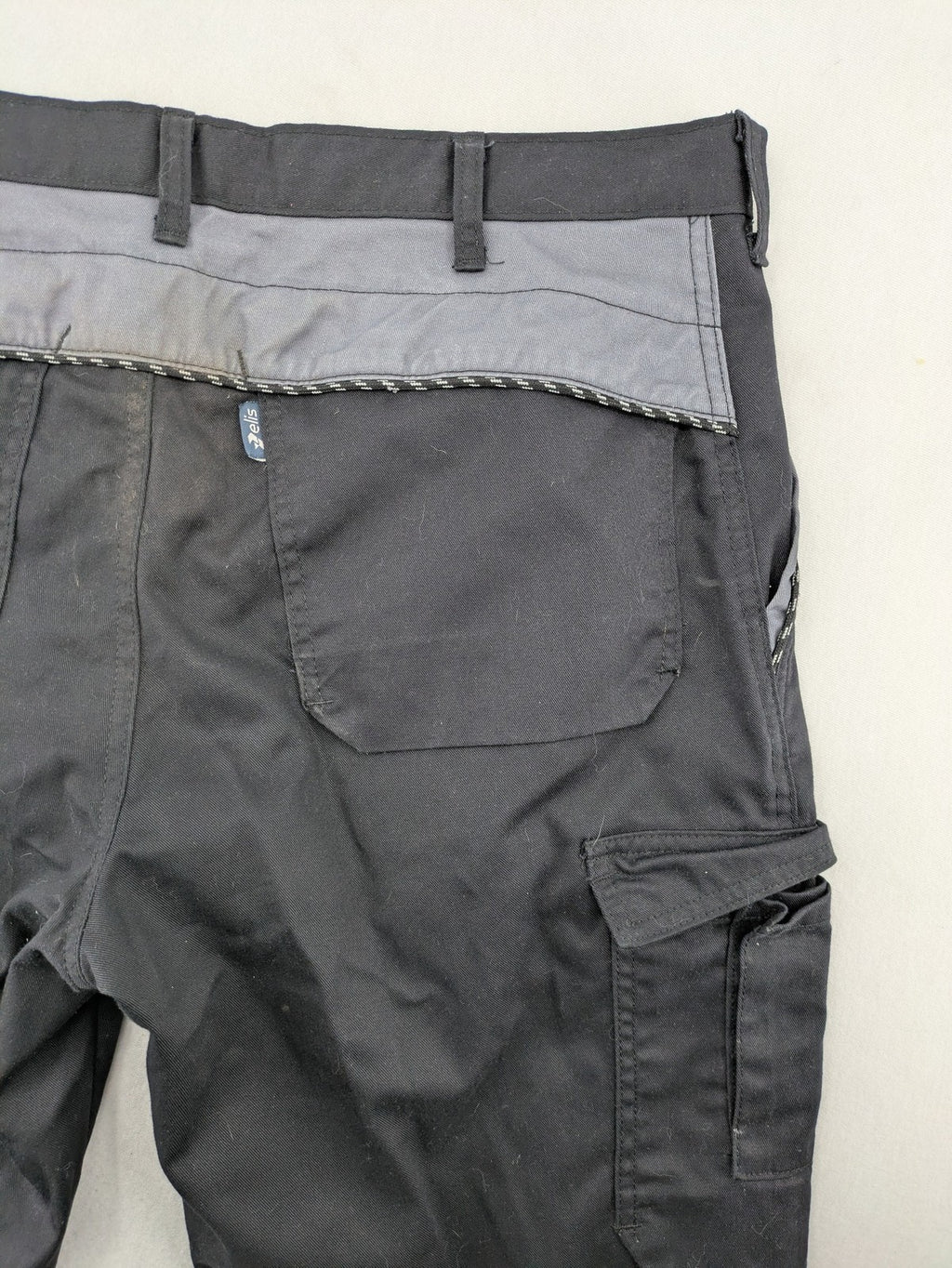 Workwear hunting tactical pants black grey durable fabric multiple cargo pockets