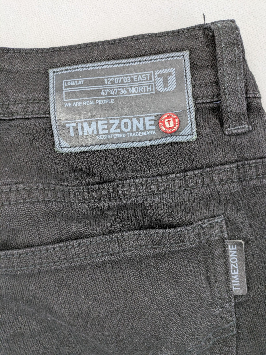 Timezone grey straight jeans slim fit 5-pocket design with stretch material
