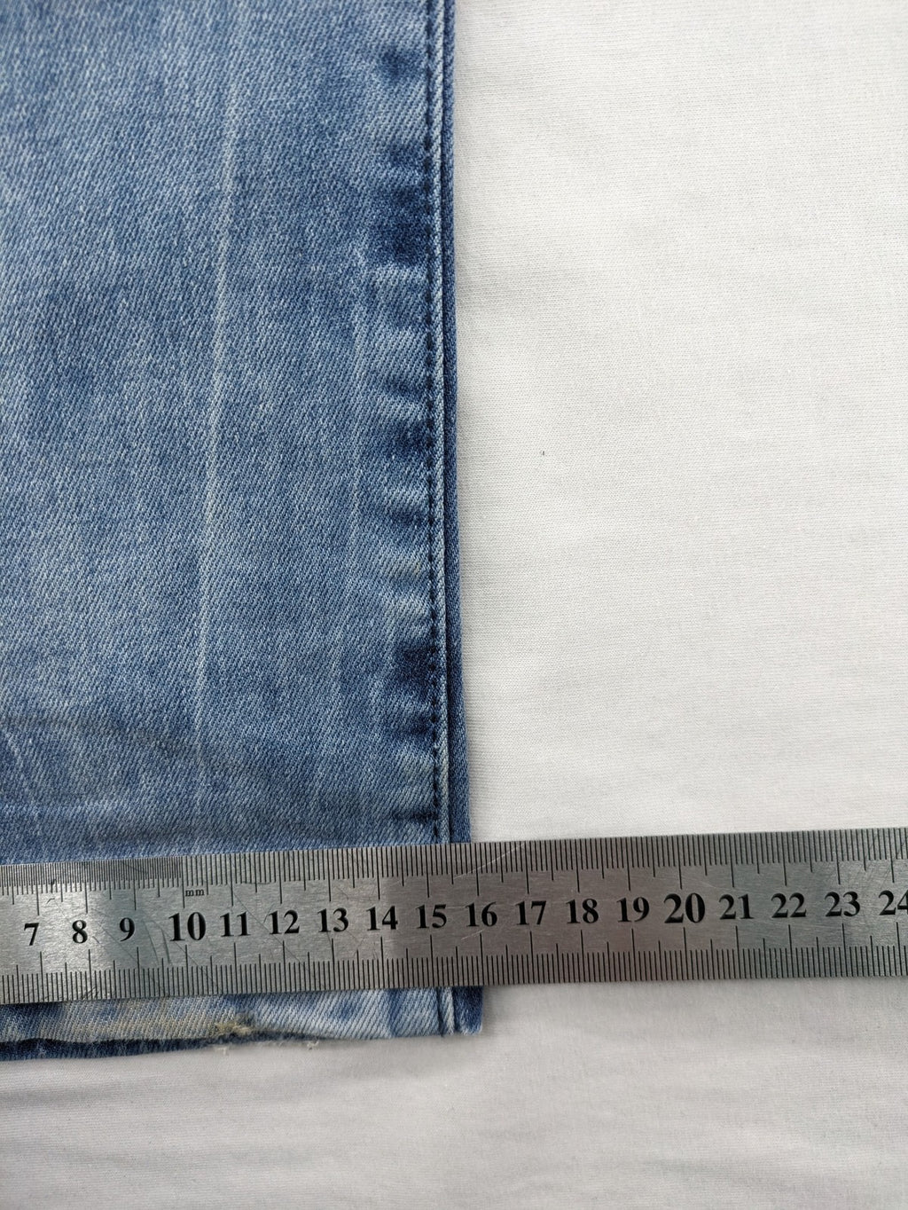 W32 blue straight jeans distressed details tapered fit button fly design