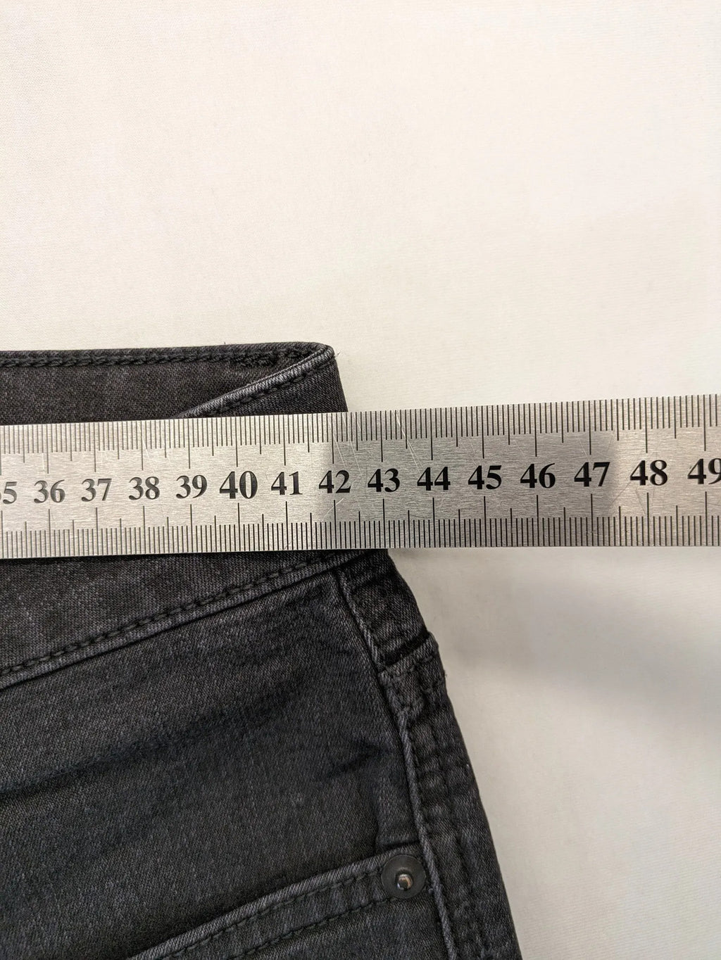 C&A grey straight jeans five-pocket design made from cotton blend with stretch.