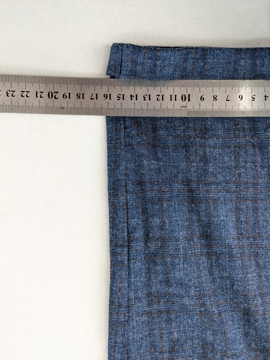 Lindbergh pink pants slim fit with blue-black check pattern and Superflex technology.