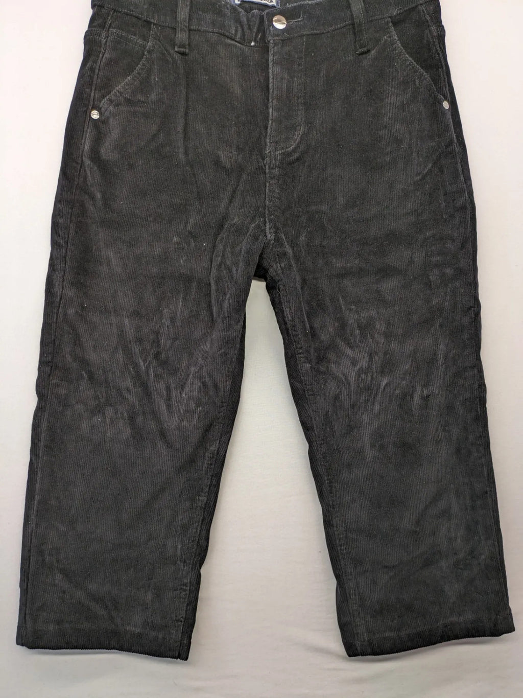 Tomfear black straight fit cord jeans, classic five-pocket design, soft corduroy material.