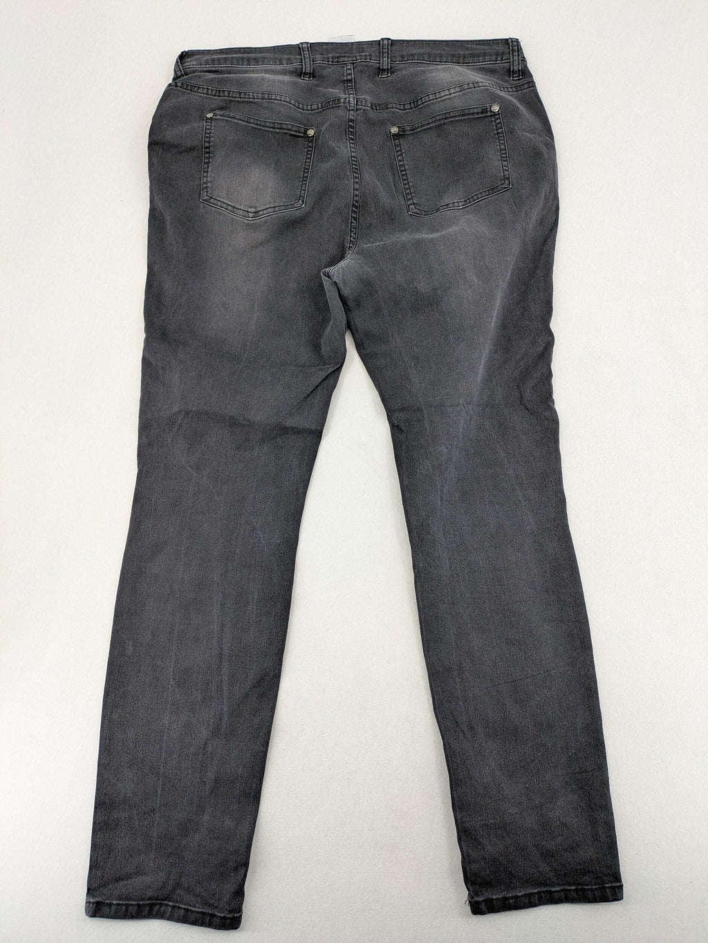 Bpc Selection grey maternity jeans, stretch denim, classic 5-pocket style, elastic waistband.