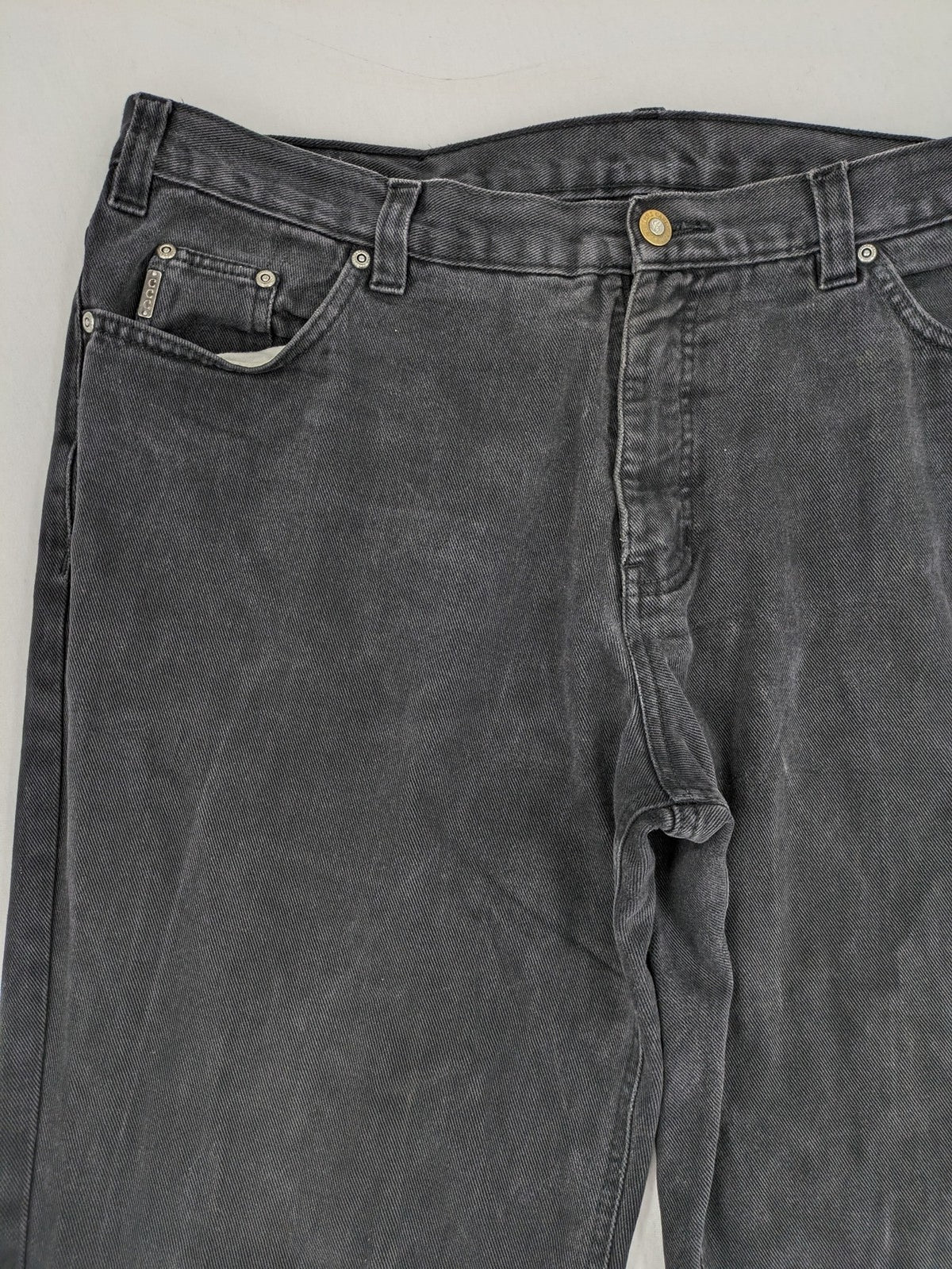 DeLorean grey straight jeans classic 5-pocket design with worn look and cotton material.