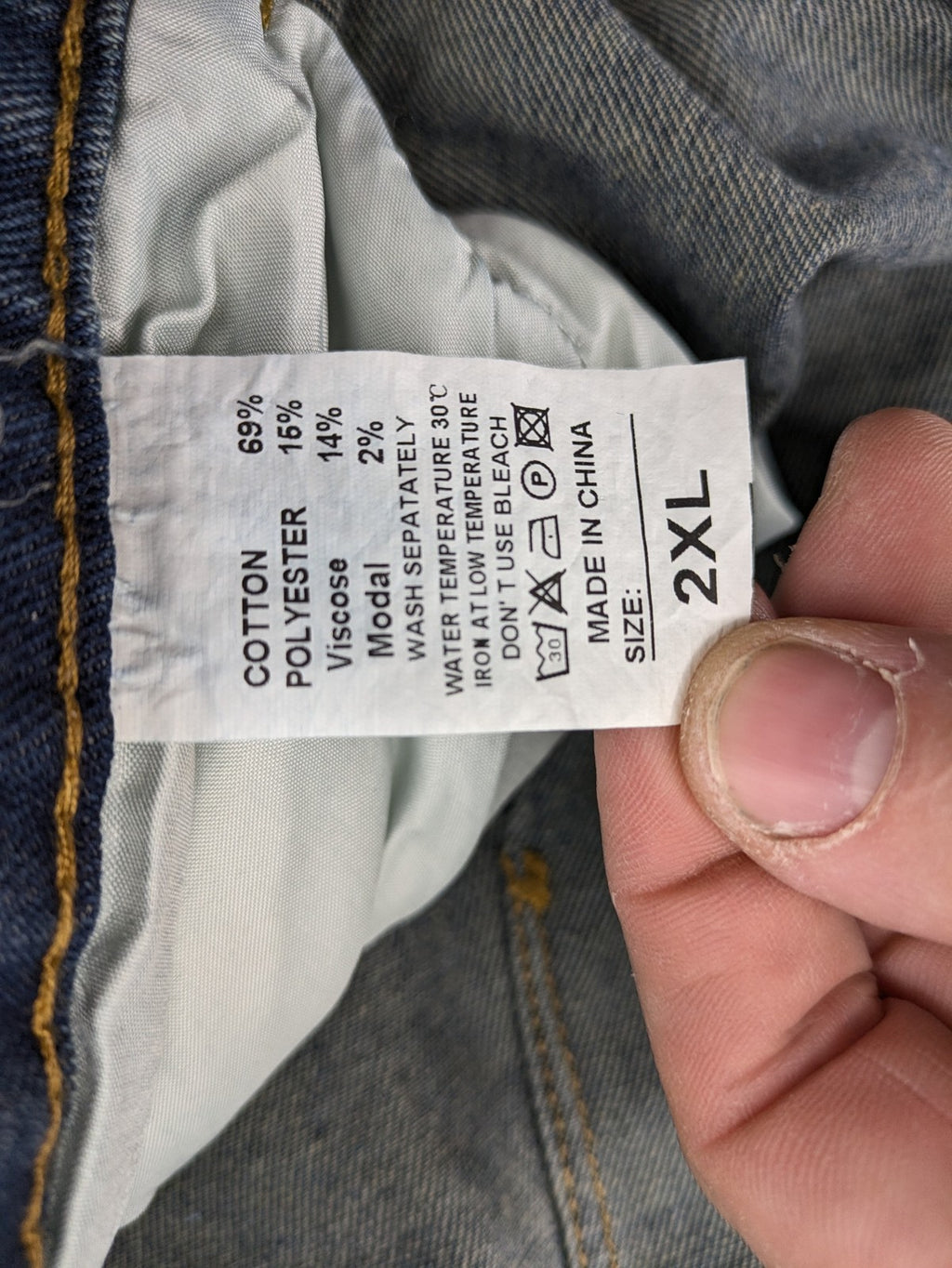 Baggy blue straight jeans wide leg with cargo pockets and elastic waistband.