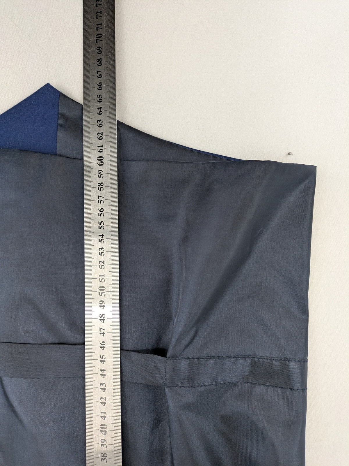 Senzo Rivolli blue slim fit suit, 3-piece, made of wool and viscose, elegant design.