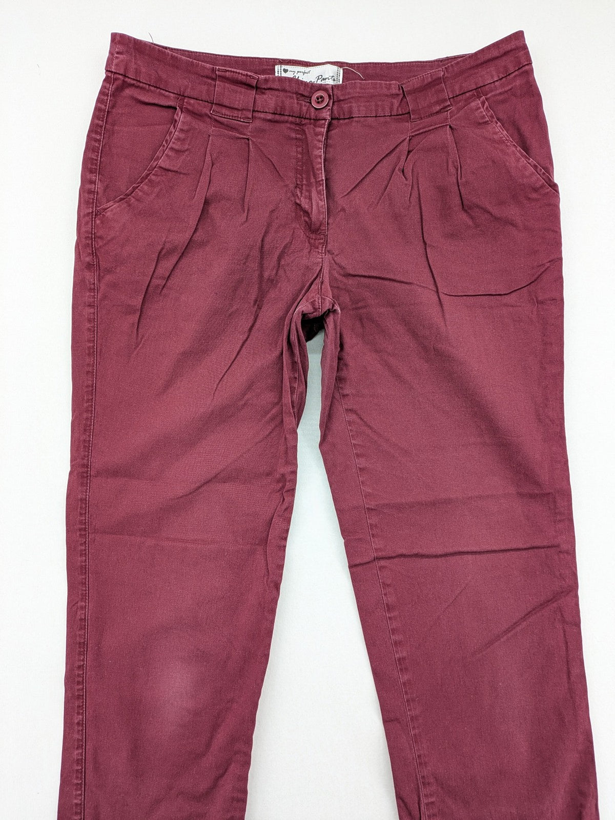 BPC Bonprix burgundy chino pants with front pleats and floral pocket lining.