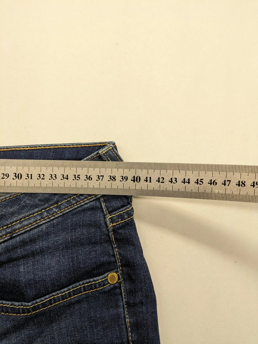 Even & Odd blue skinny jeans with five-pocket design and stretch denim material.