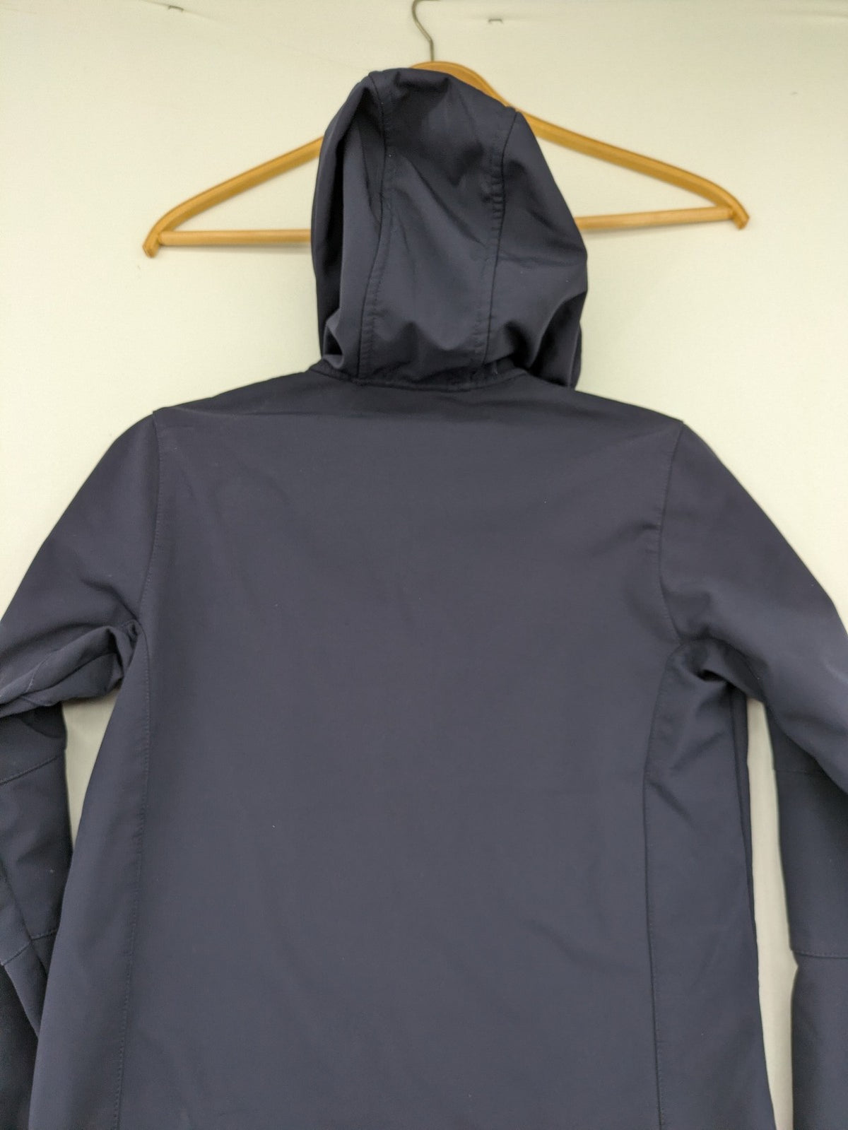 cmp green and navy softshell jacket with Clima Protect logo and fleece lining