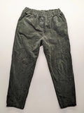 Baumwolle green cord pants with pull-on design and comfortable elastic waistband.