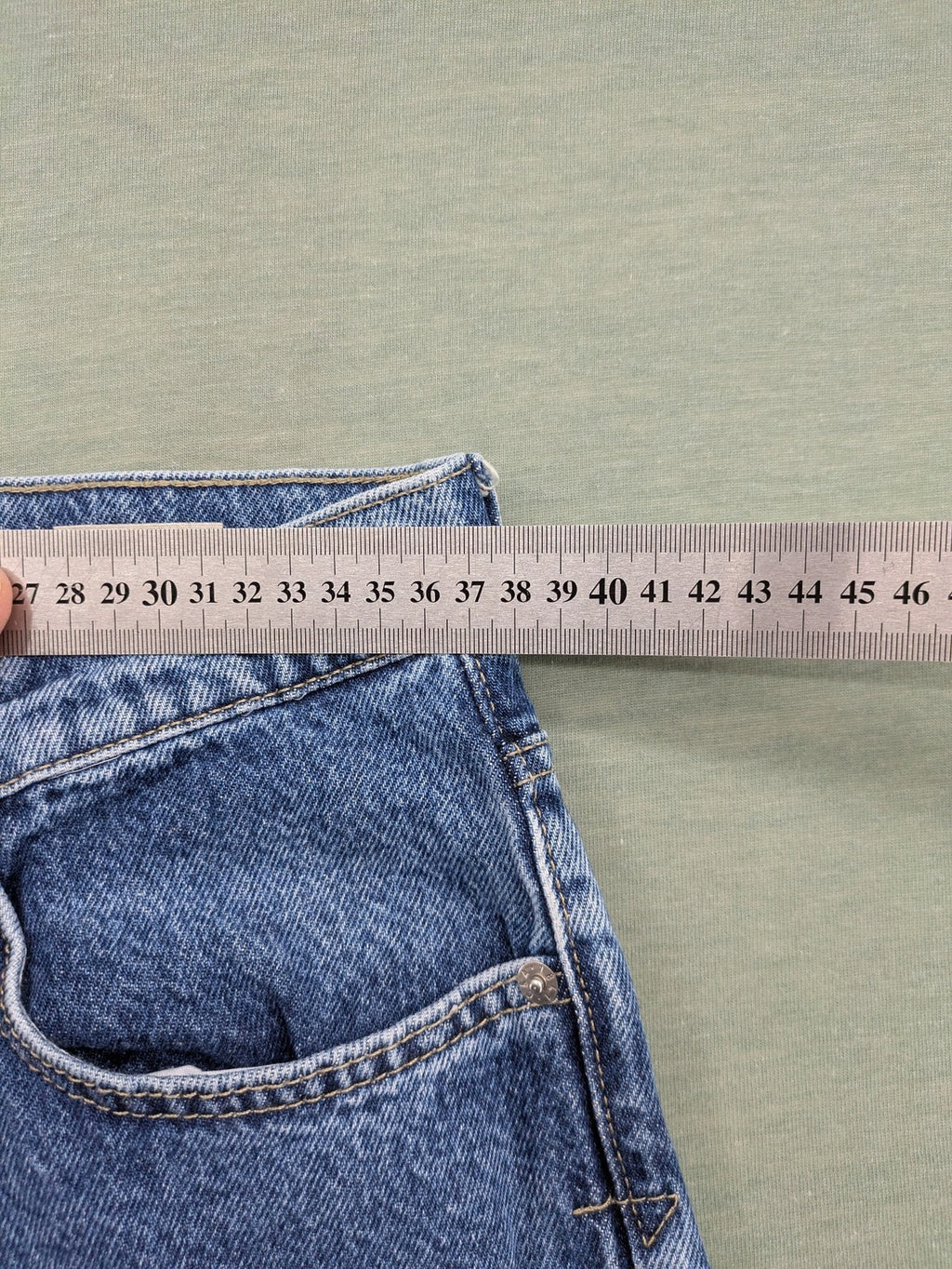 C&A blue straight jeans relaxed fit classic 5-pocket design durable denim material